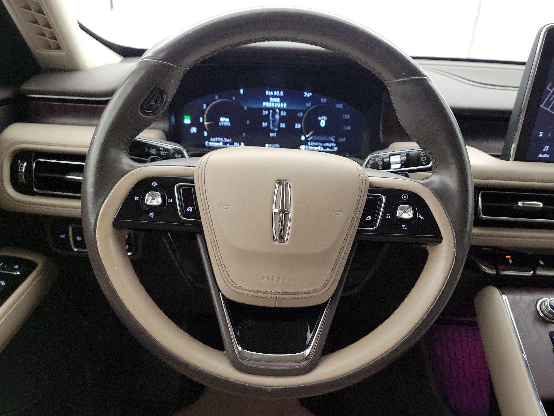 Thumbnail: 2020 Lincoln Aviator - 10