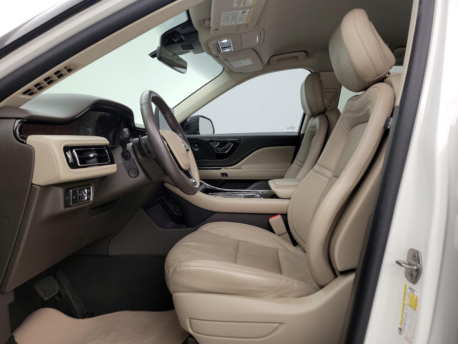 Thumbnail: 2020 Lincoln Aviator - 11