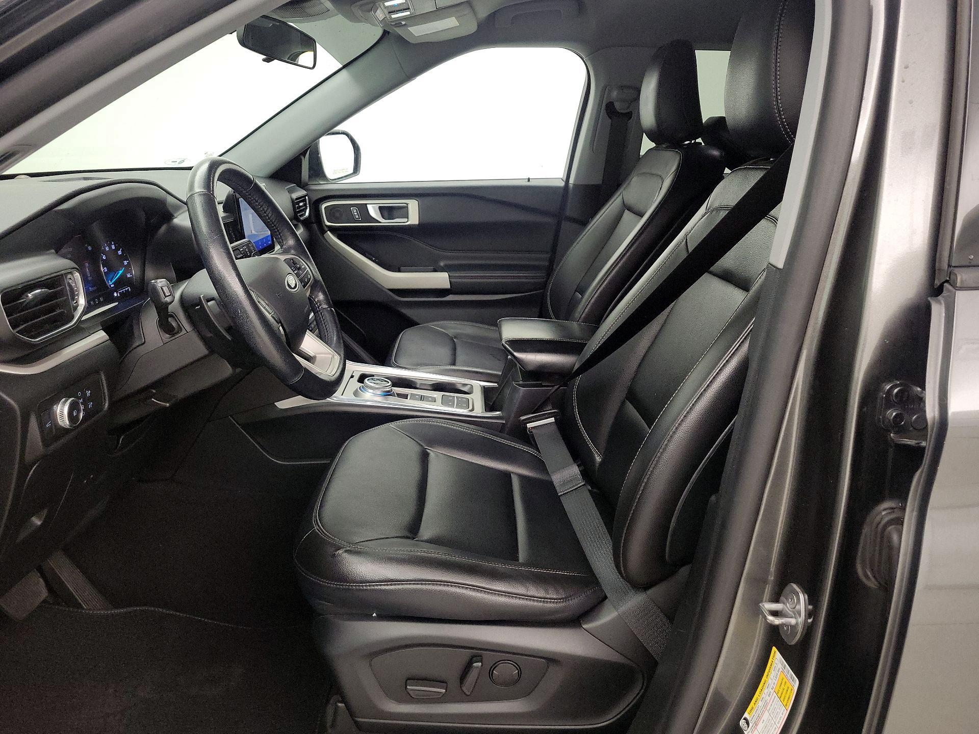 Thumbnail: 2020 Ford Explorer - 11
