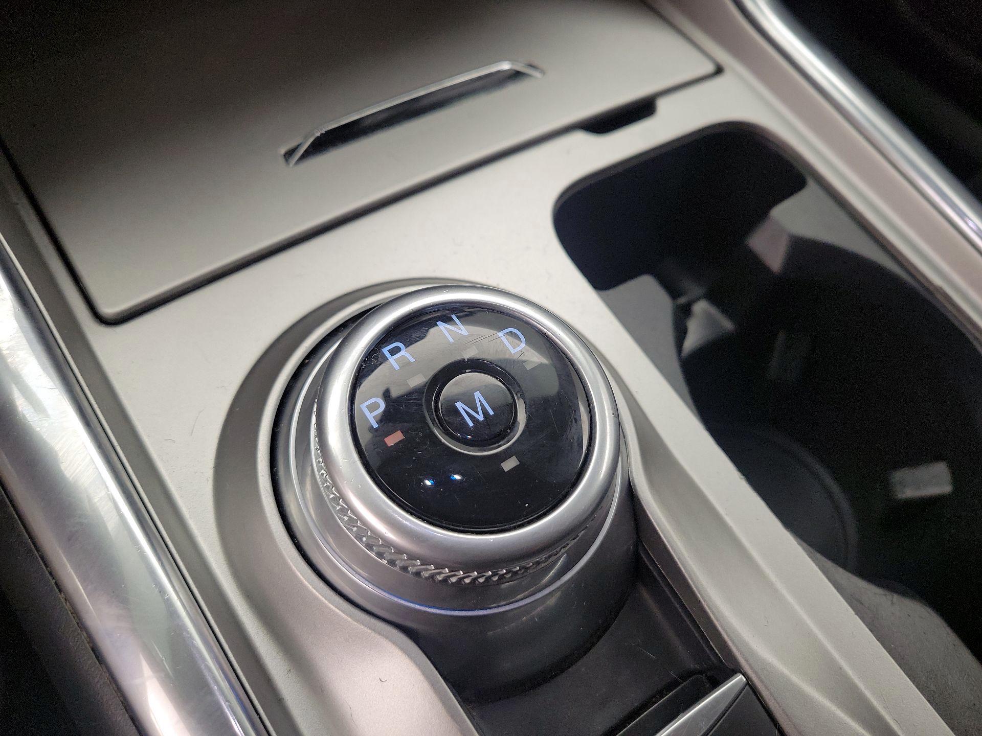 Thumbnail: 2020 Ford Explorer - 18