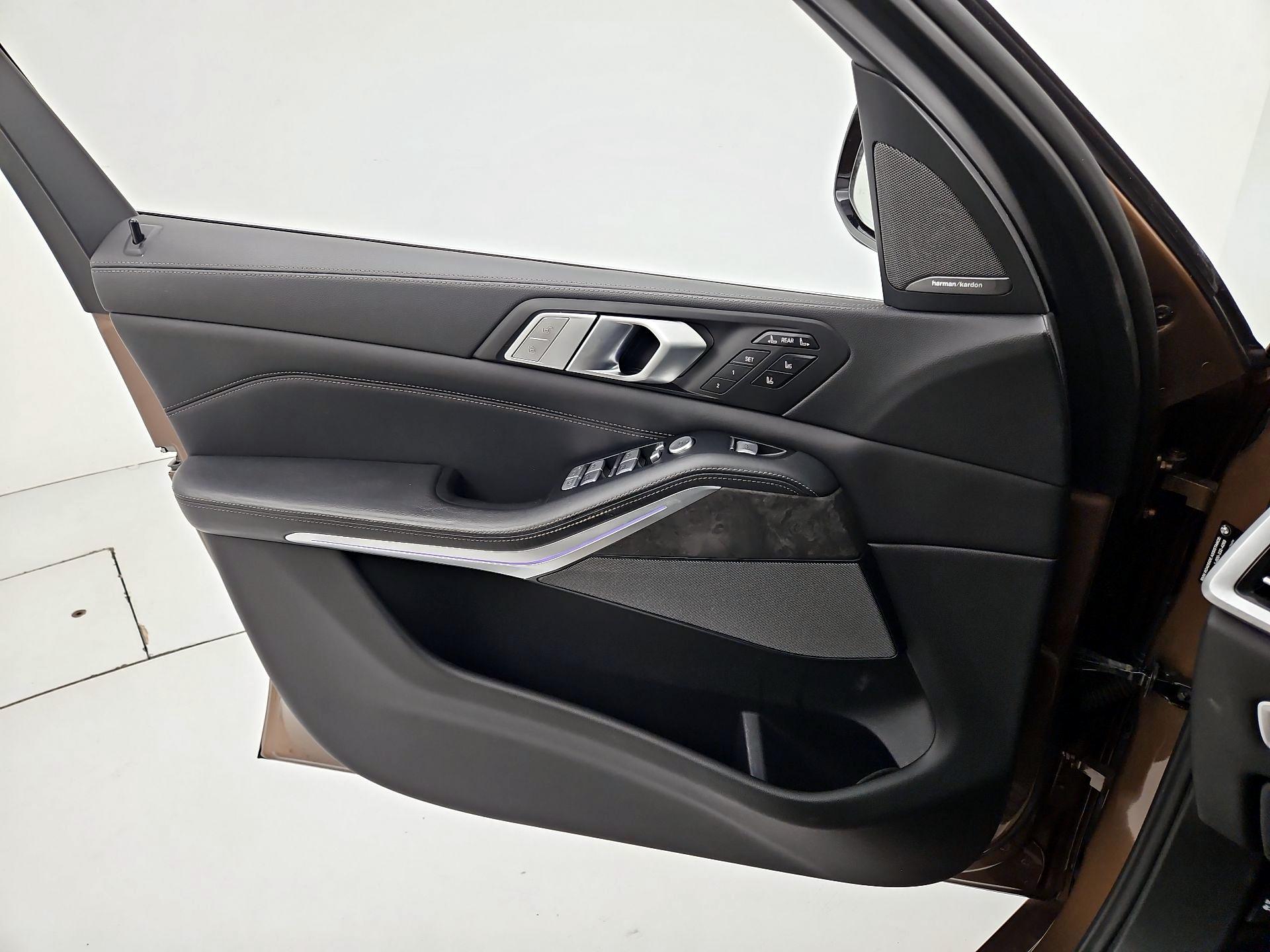 Thumbnail: 2020 BMW X7 - 12
