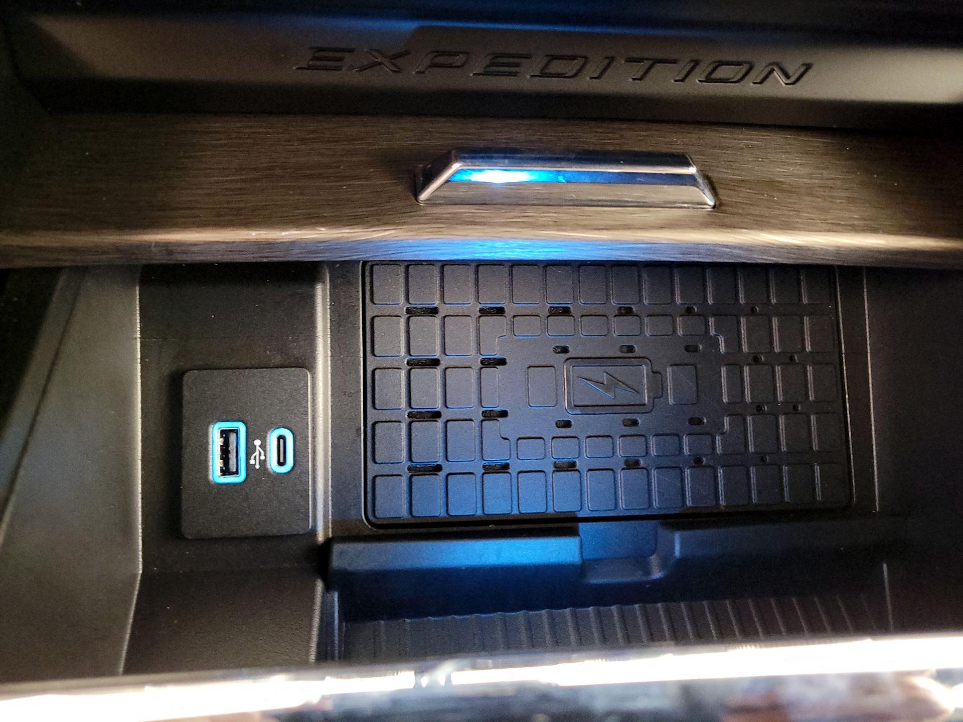 Thumbnail: 2024 Ford Expedition - 18