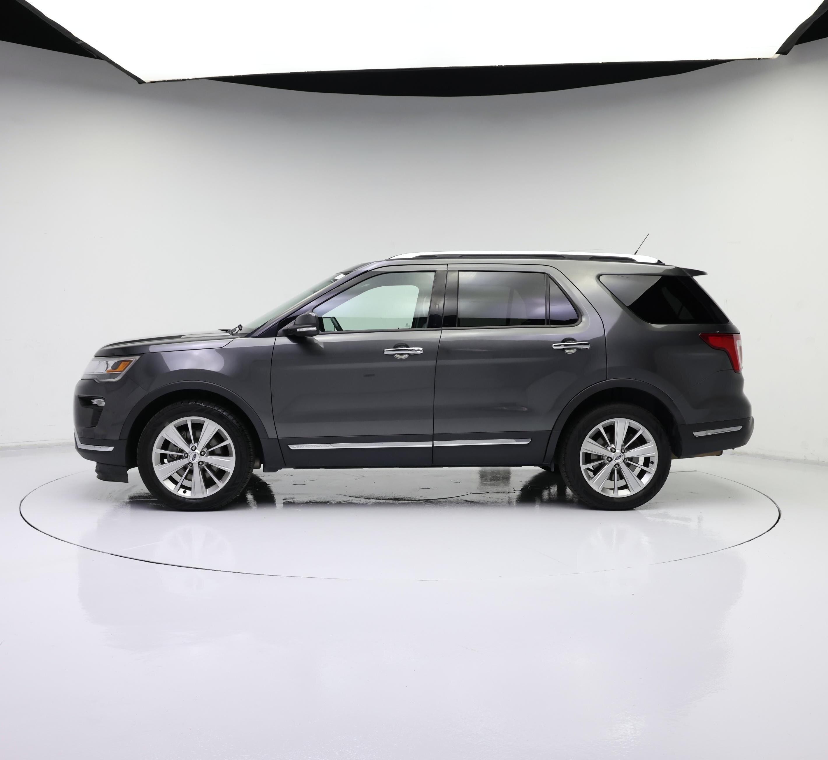 Thumbnail: 2019 Ford Explorer - 3