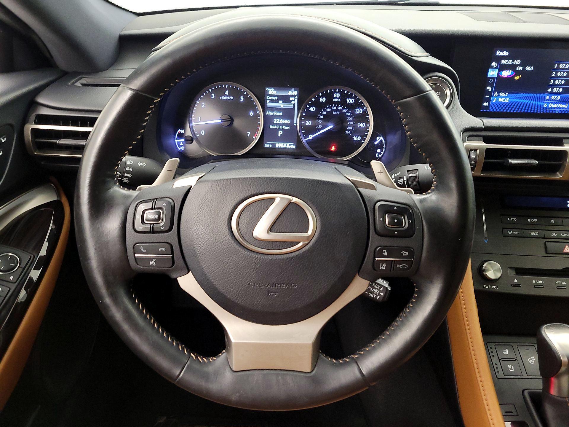 Thumbnail: 2019 Lexus RC - 10