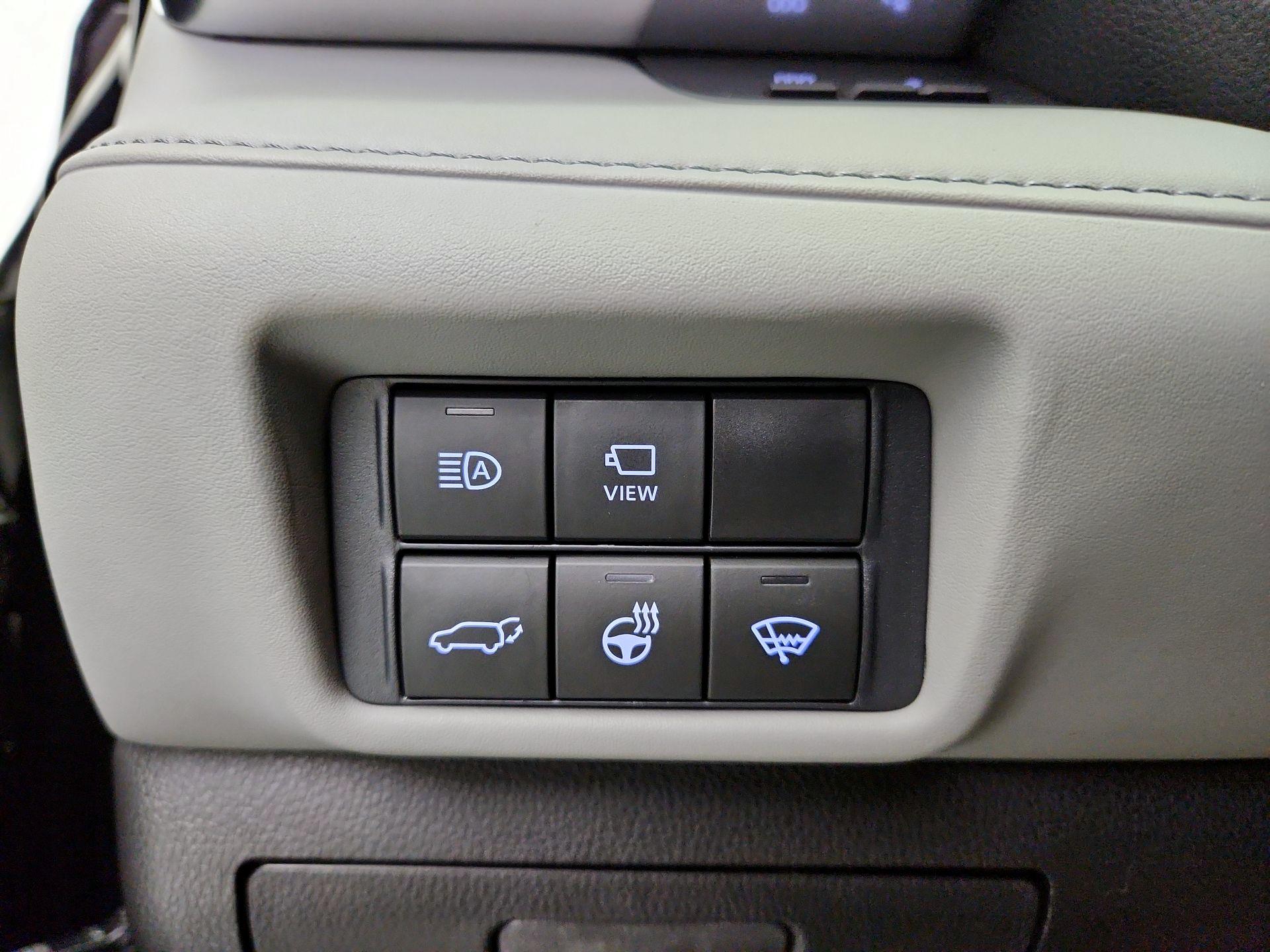Thumbnail: 2021 Toyota Highlander - 13
