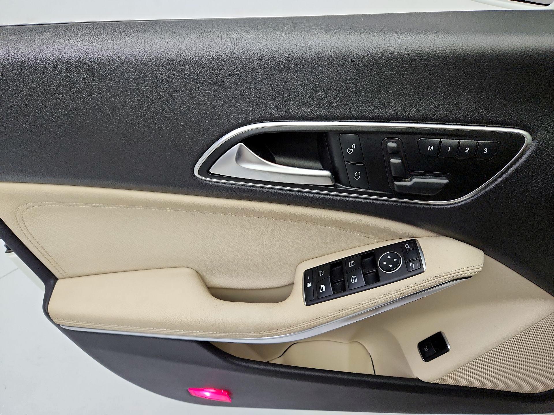 Thumbnail: 2015 Mercedes-Benz CLA - 12