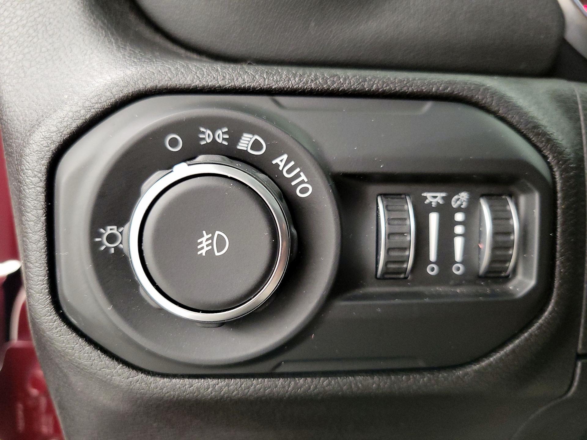 Thumbnail: 2021 Jeep Wrangler - 13