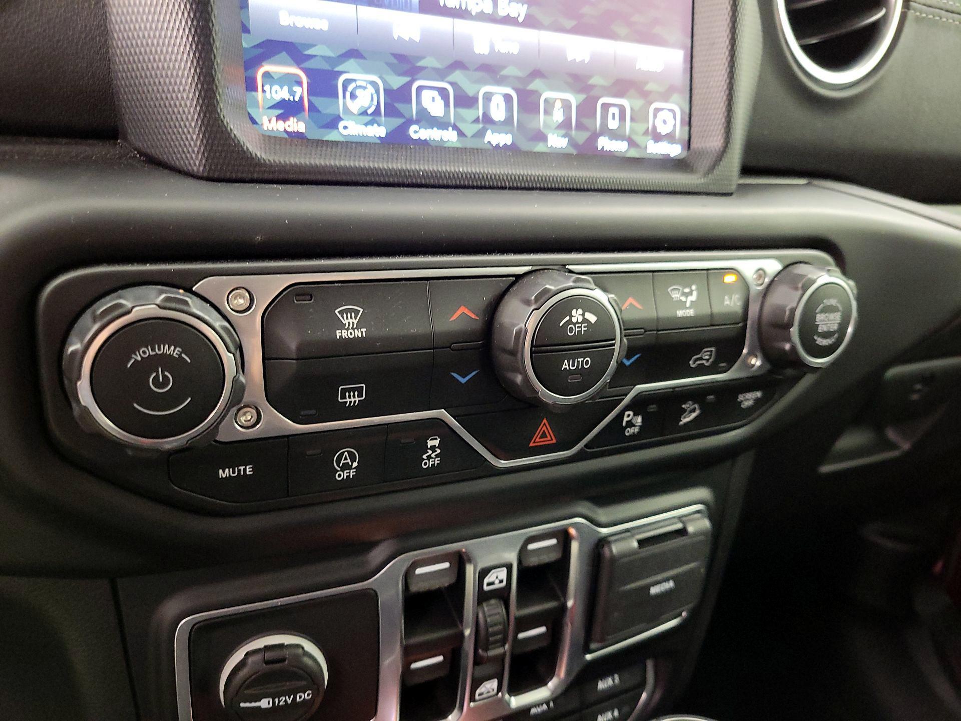 Thumbnail: 2021 Jeep Wrangler - 17