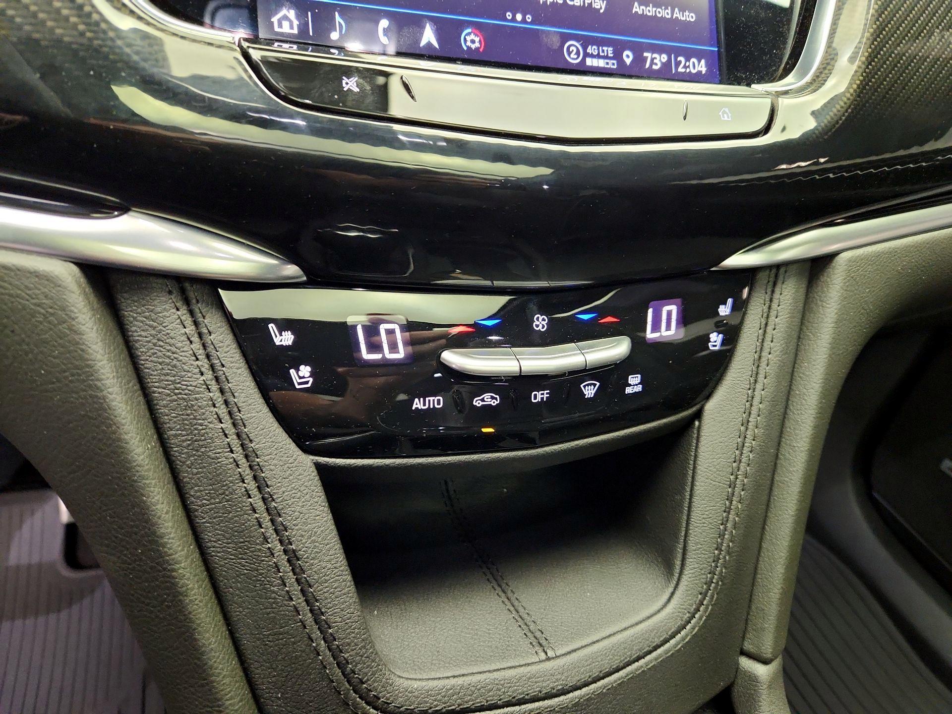 Thumbnail: 2025 Cadillac XT6 - 17