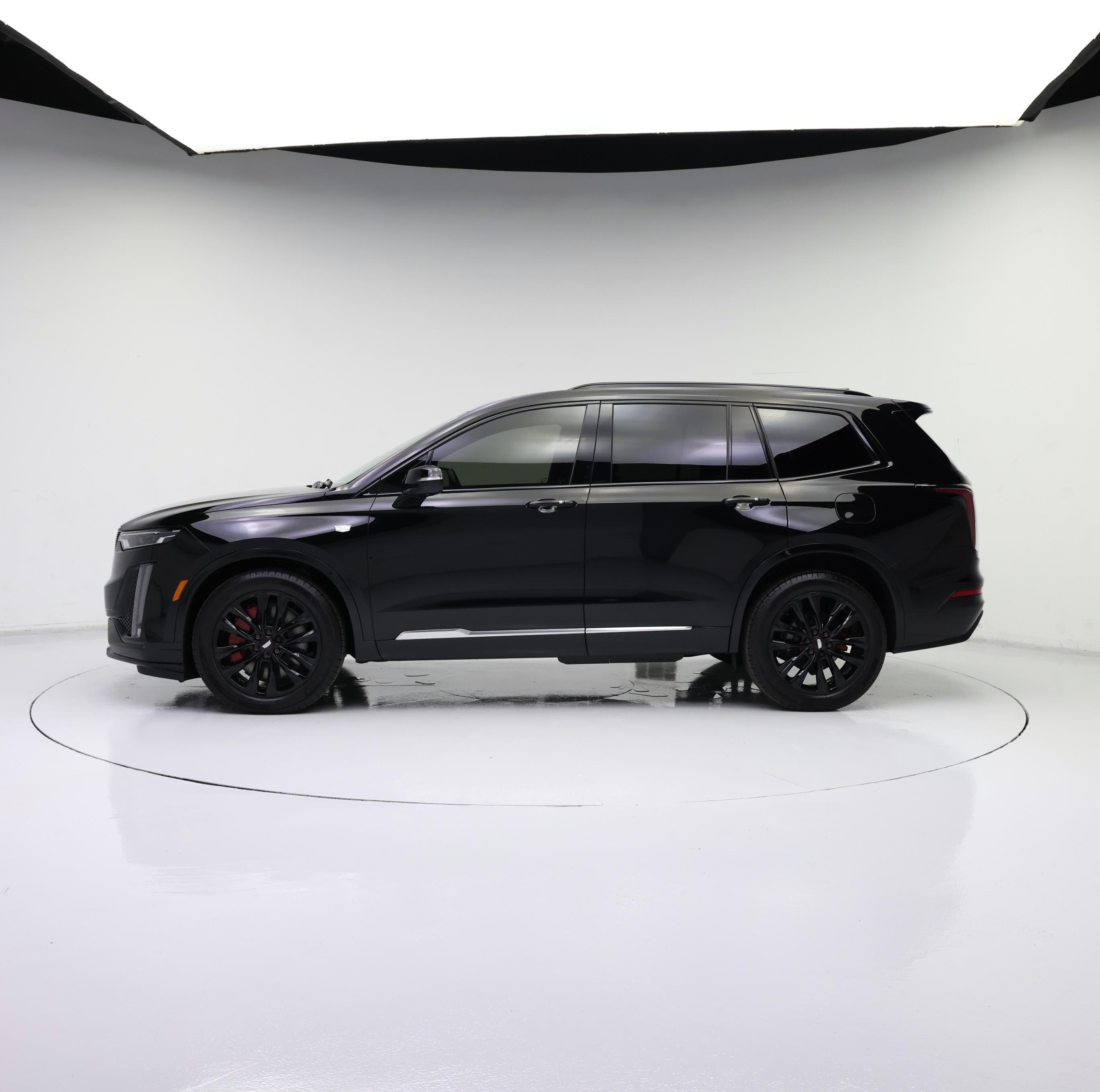 Thumbnail: 2025 Cadillac XT6 - 3