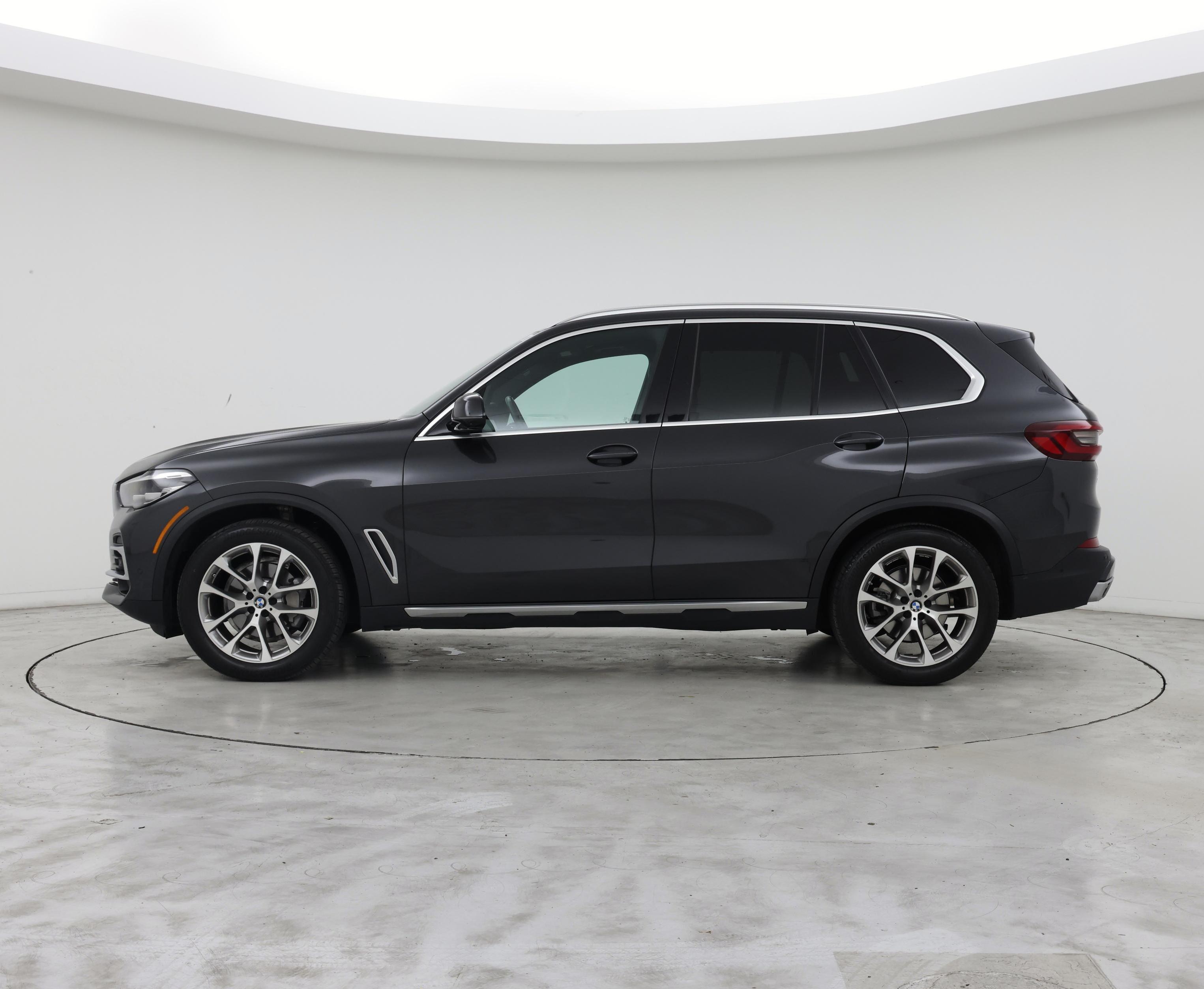 Thumbnail: 2022 BMW X5 - 3