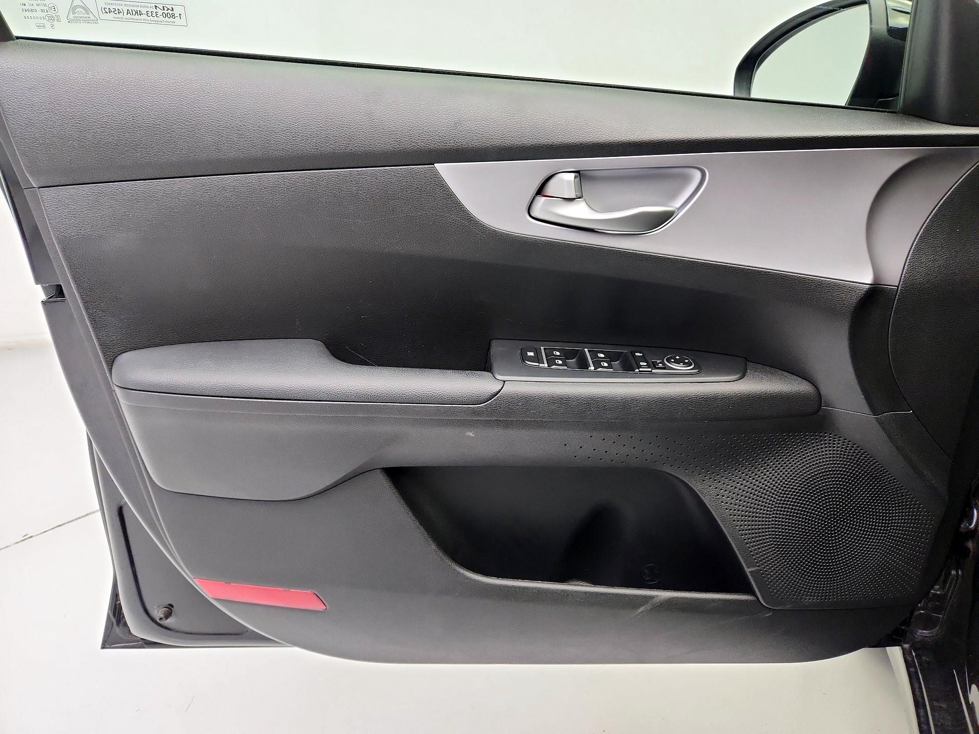 Thumbnail: 2024 Kia Forte - 12