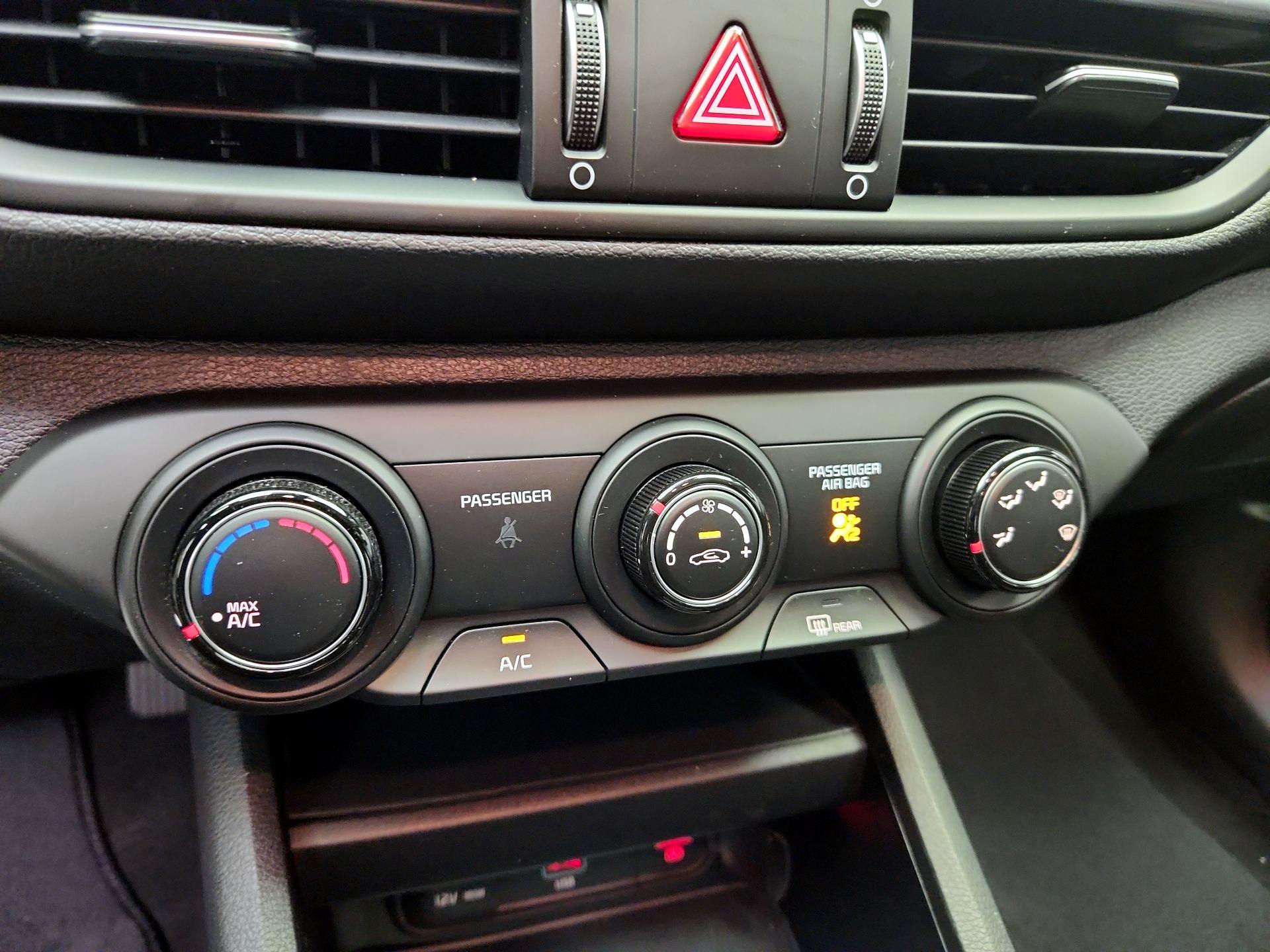 Thumbnail: 2024 Kia Forte - 16