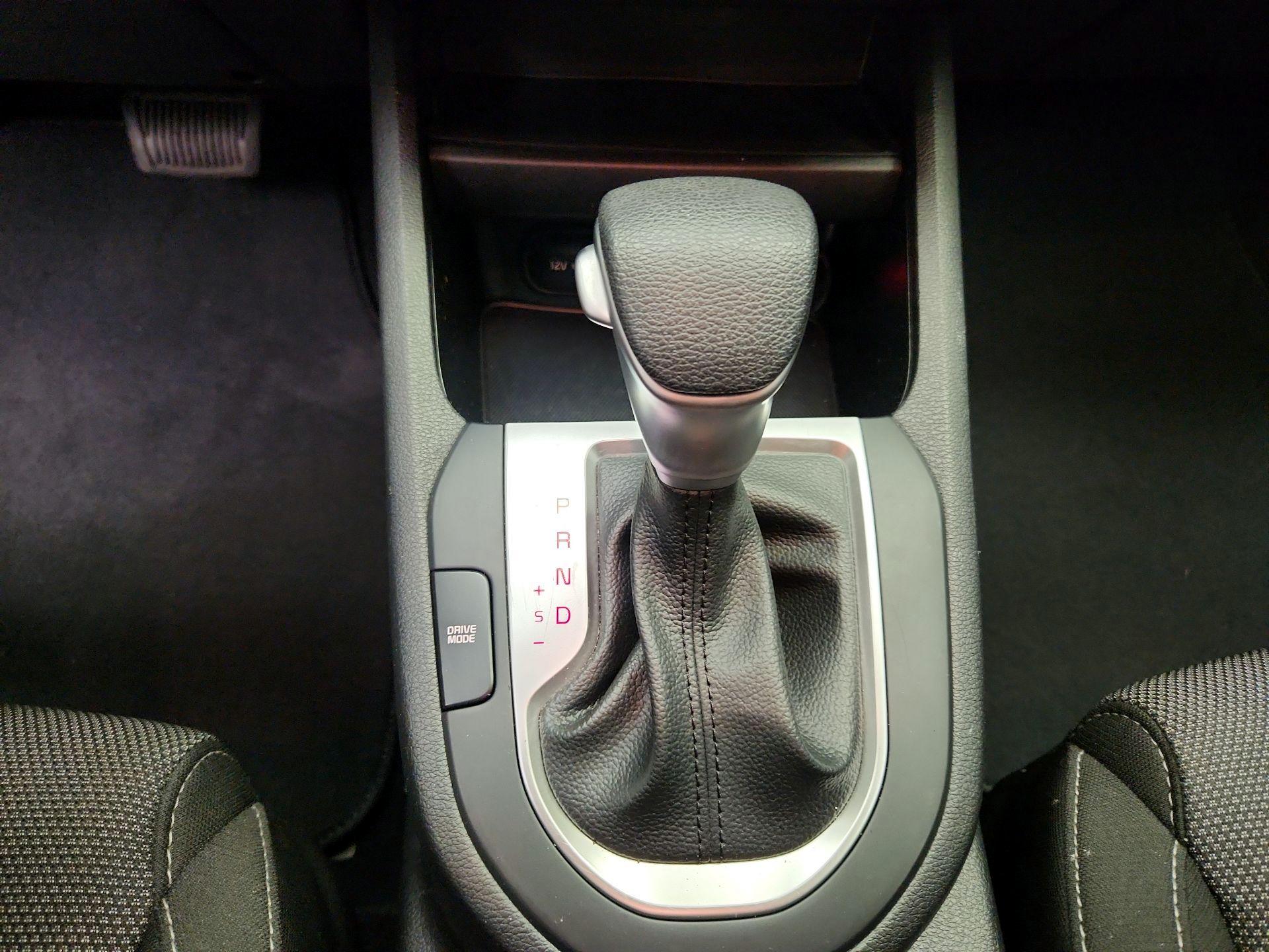 Thumbnail: 2024 Kia Forte - 17