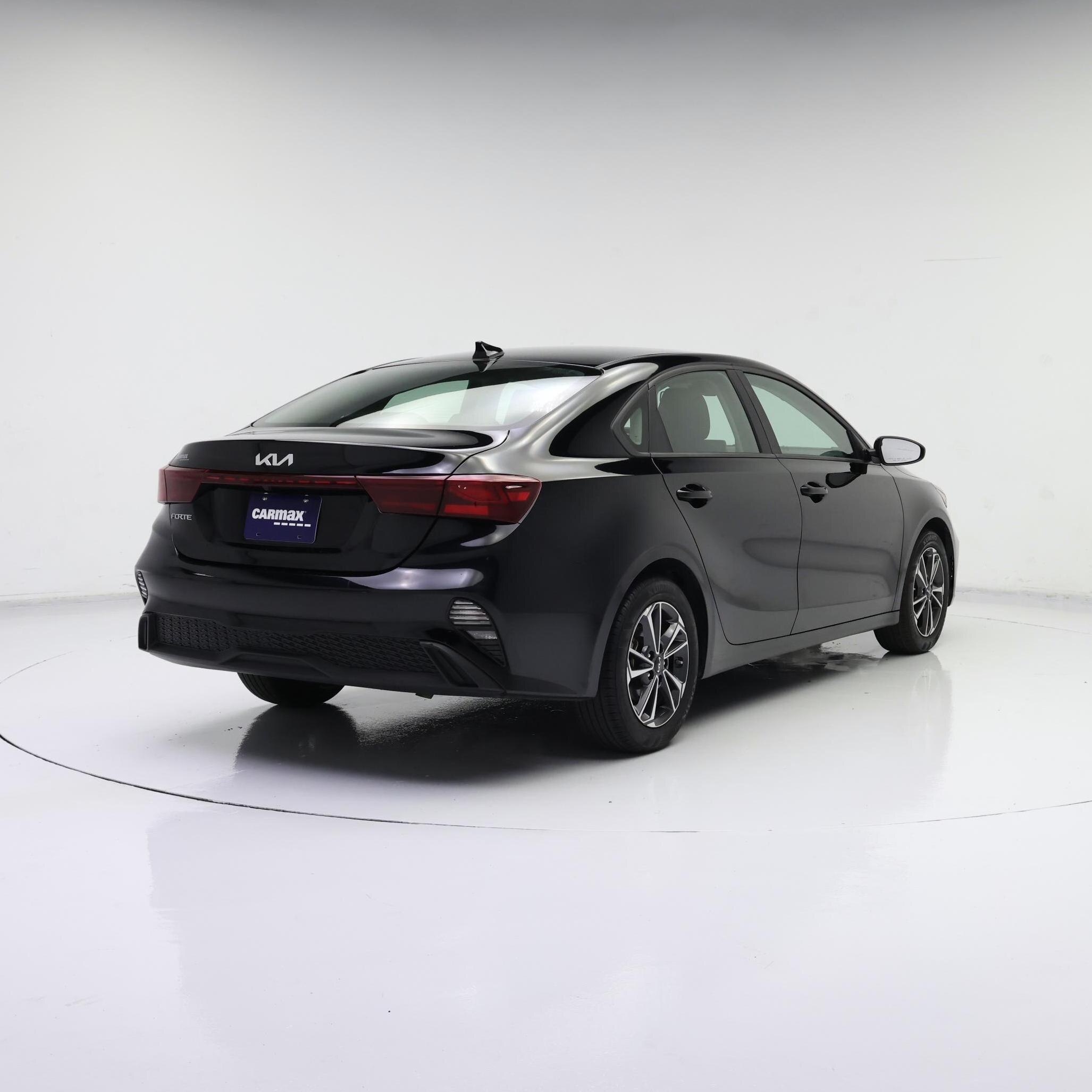 Thumbnail: 2024 Kia Forte - 8