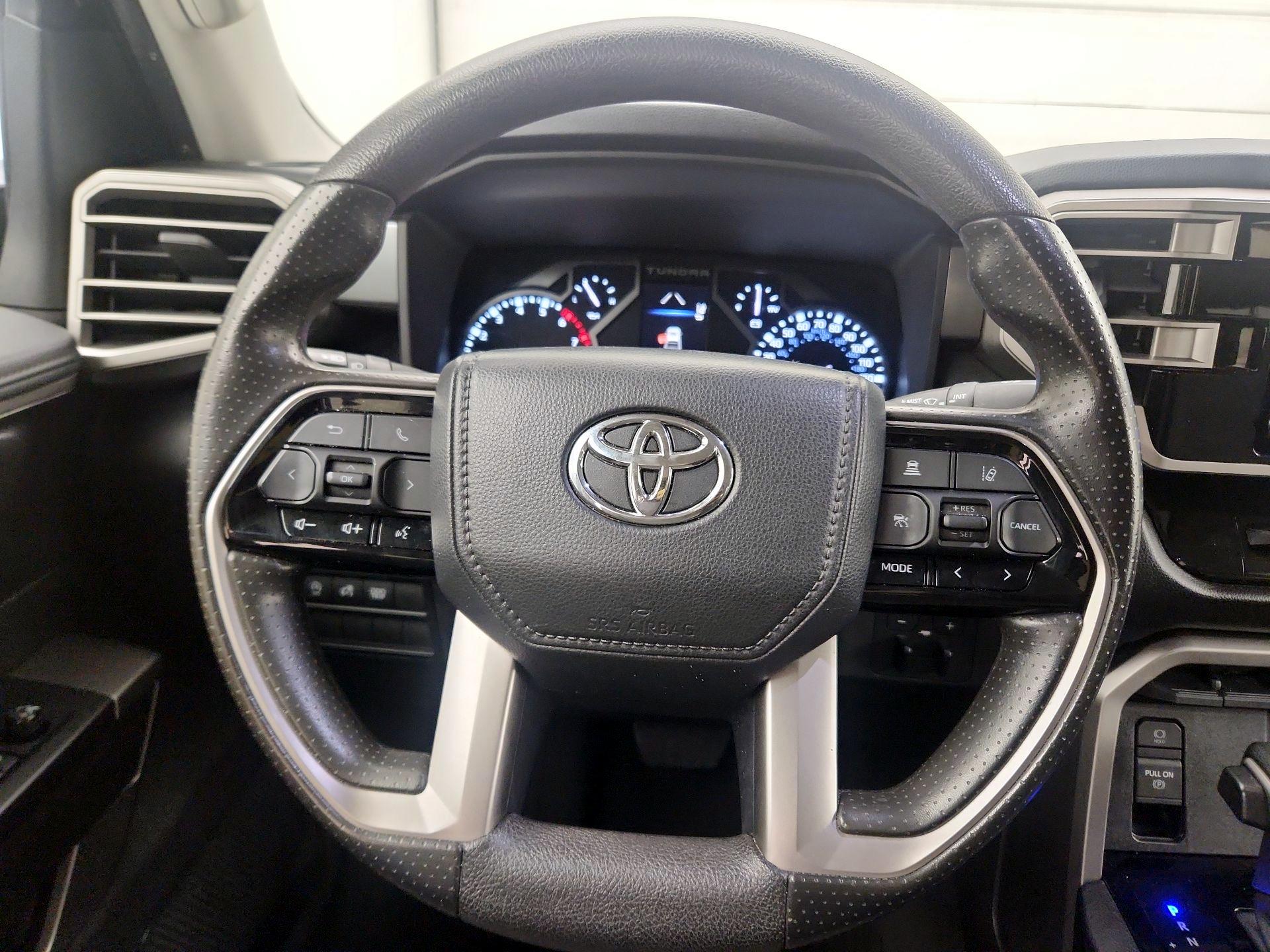 Thumbnail: 2022 Toyota Tundra - 10