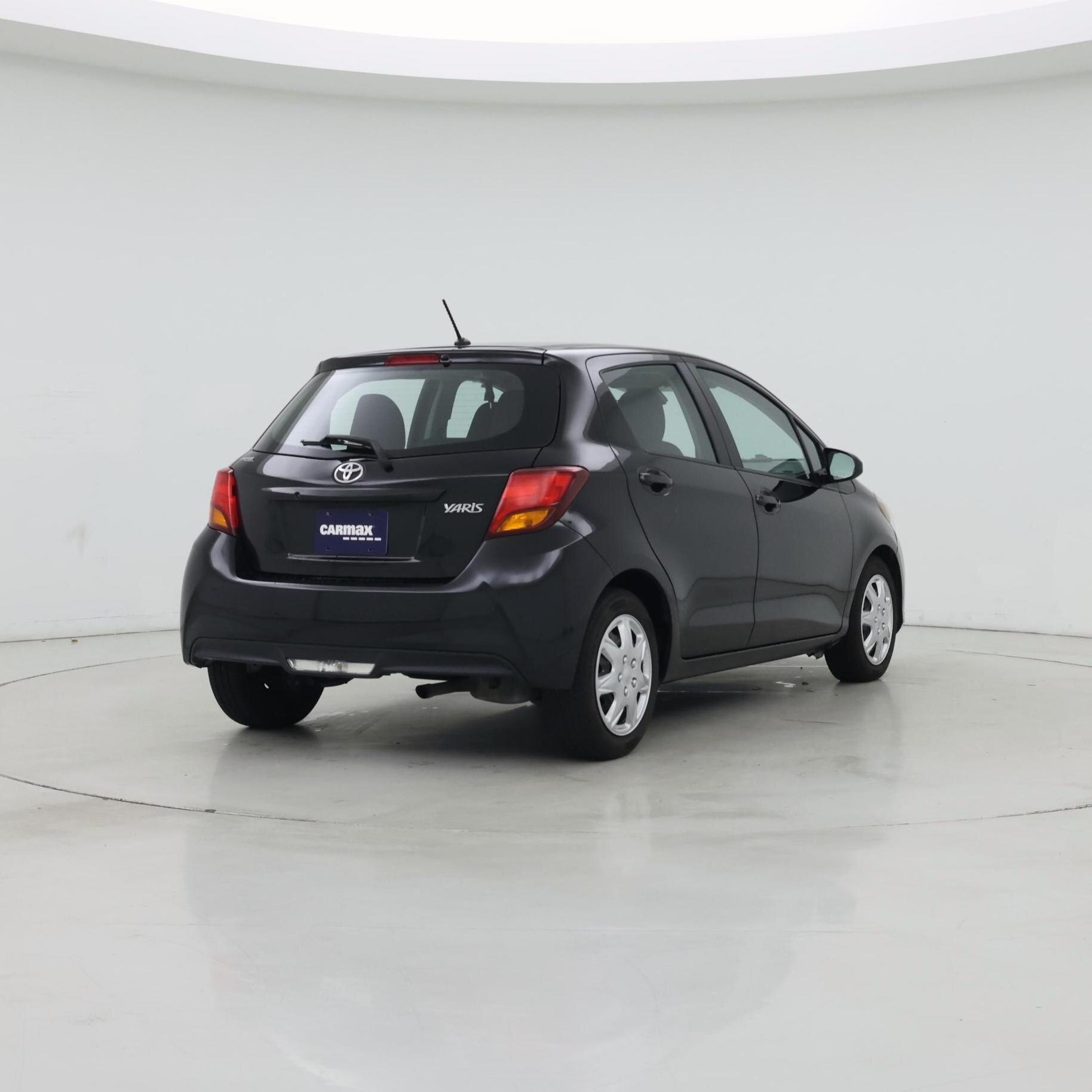 Thumbnail: 2017 Toyota Yaris - 8