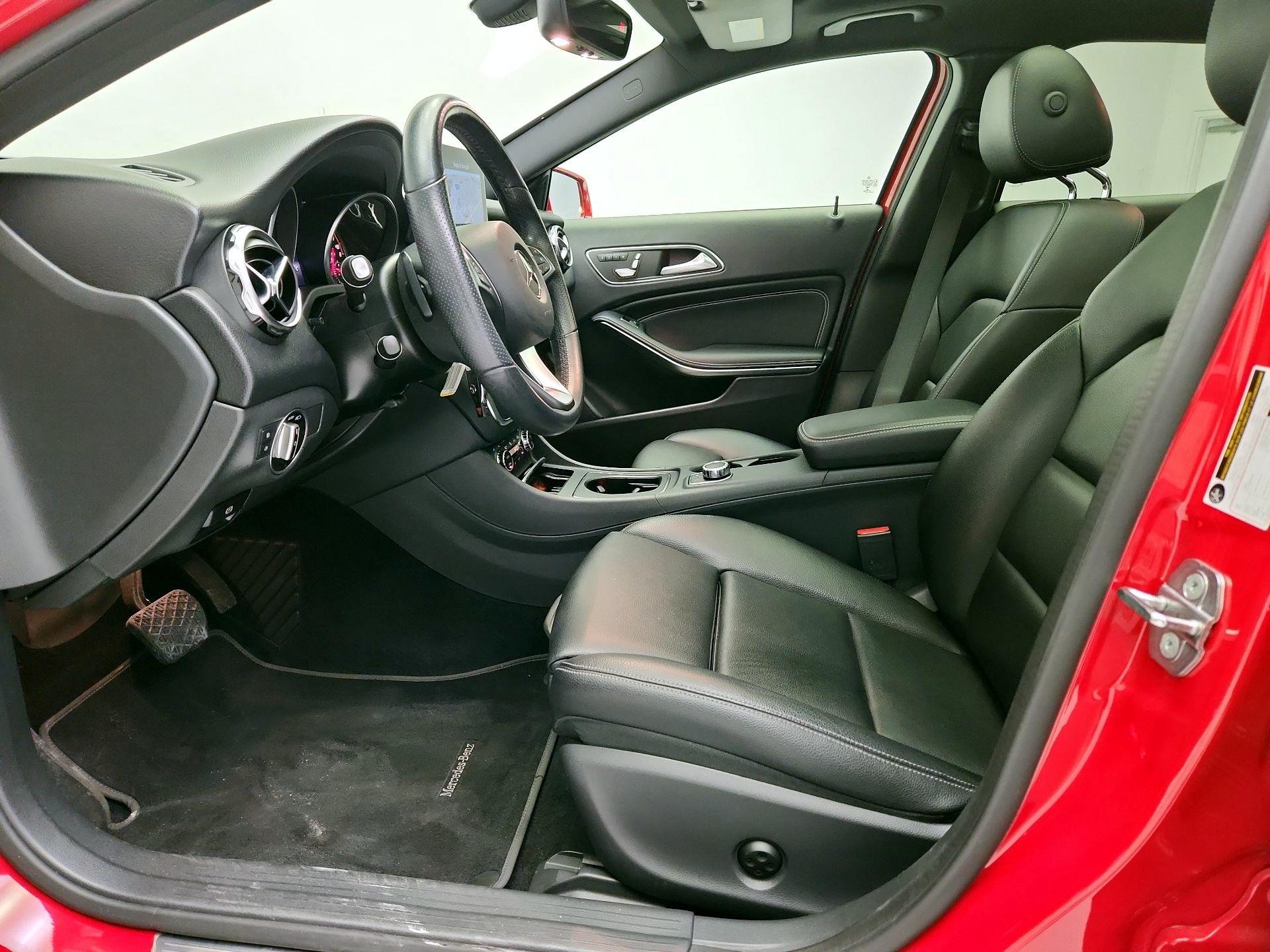 Thumbnail: 2019 Mercedes-Benz GLA - 11