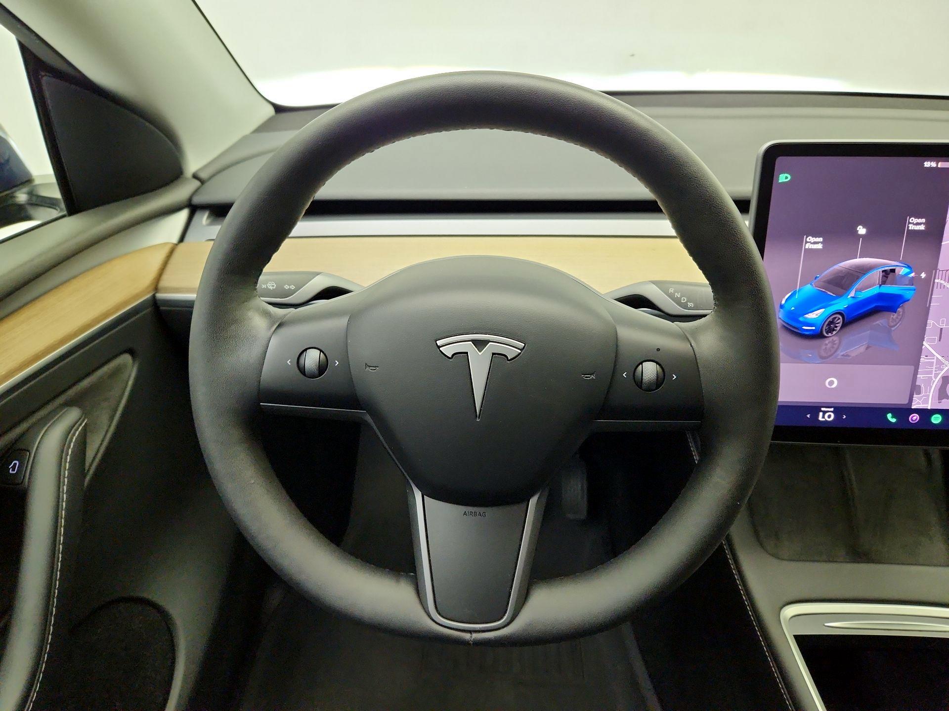 Thumbnail: 2023 Tesla Model Y - 10
