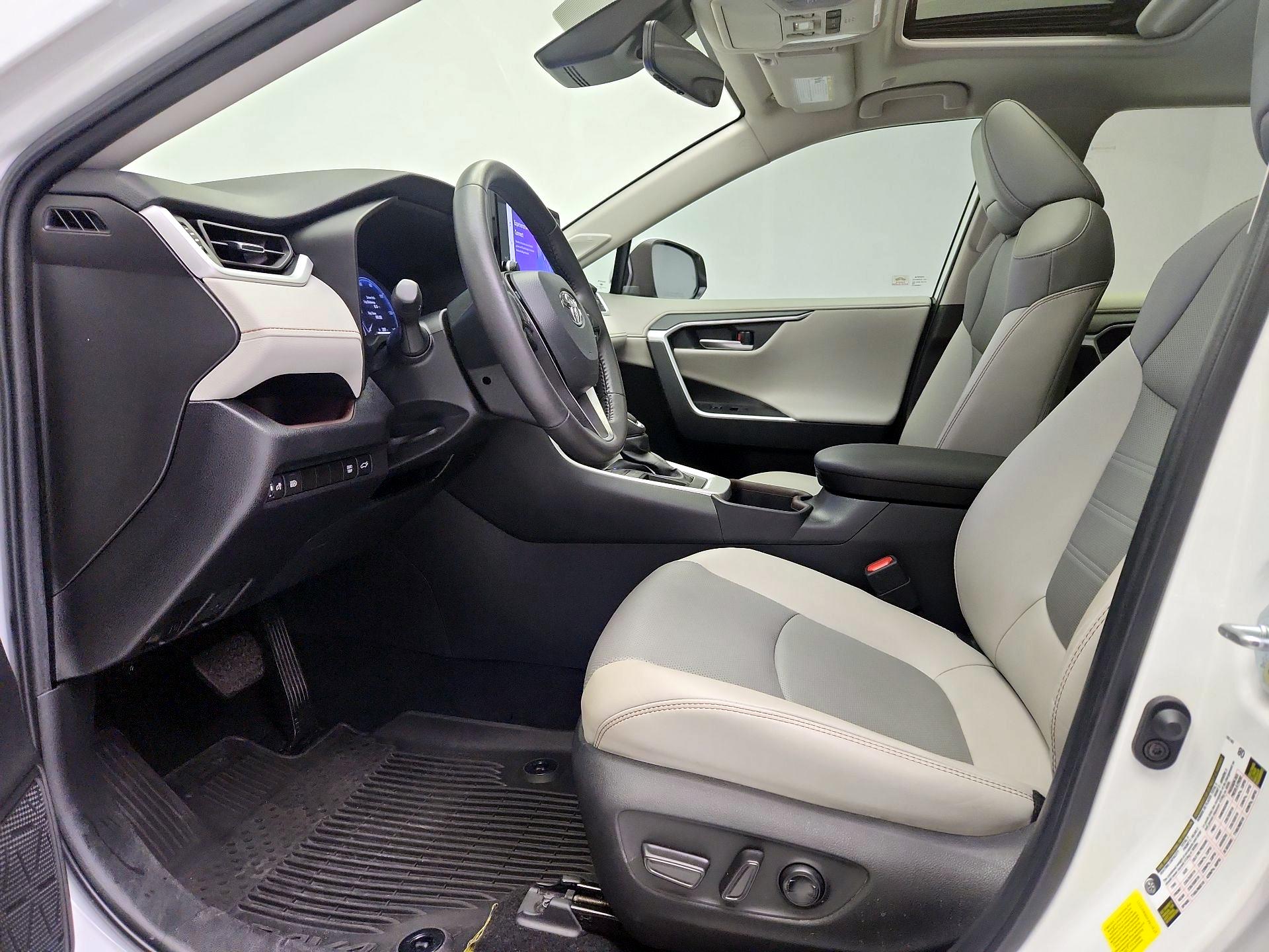 Thumbnail: 2024 Toyota RAV4 - 11