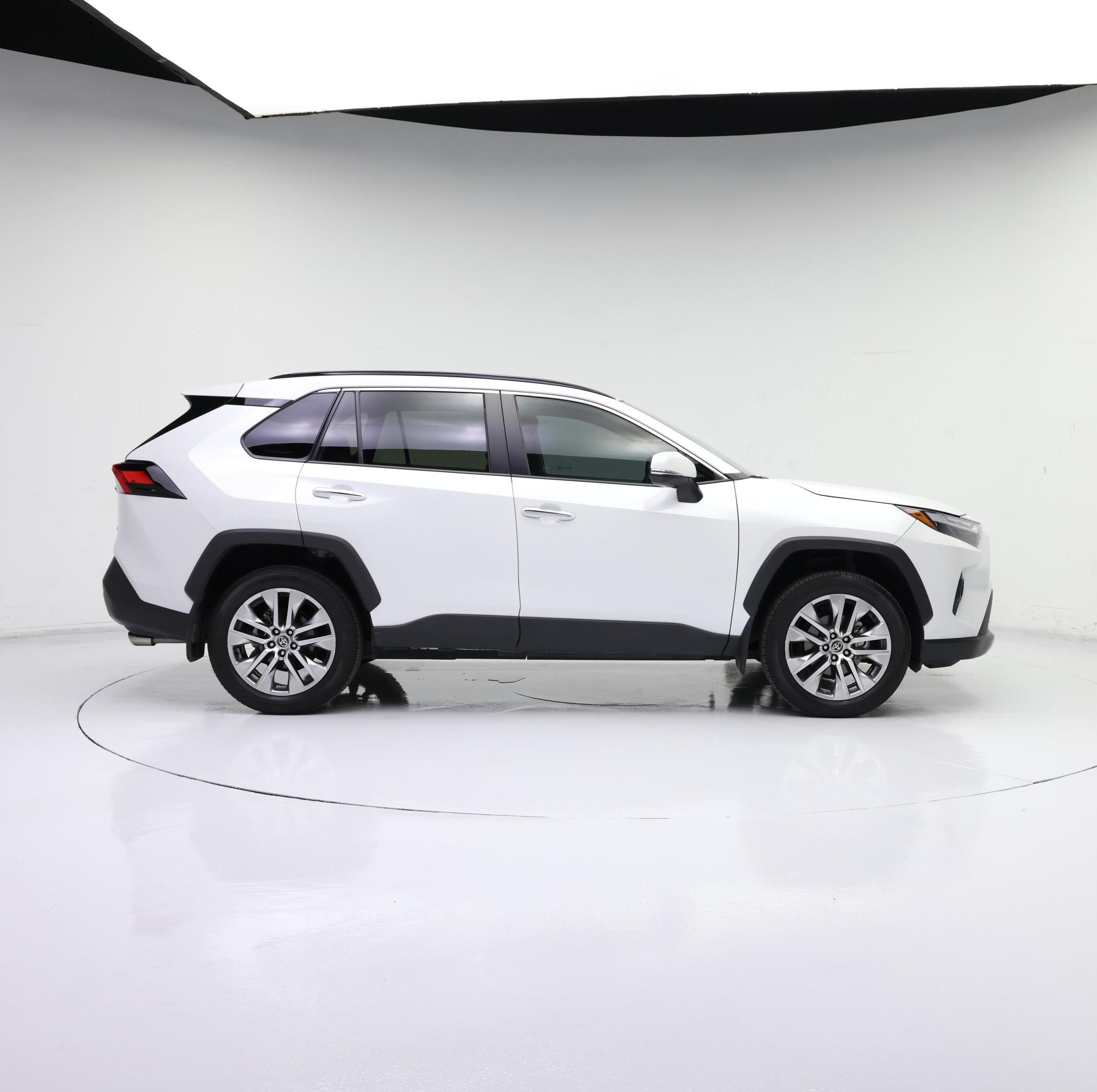 Thumbnail: 2024 Toyota RAV4 - 7