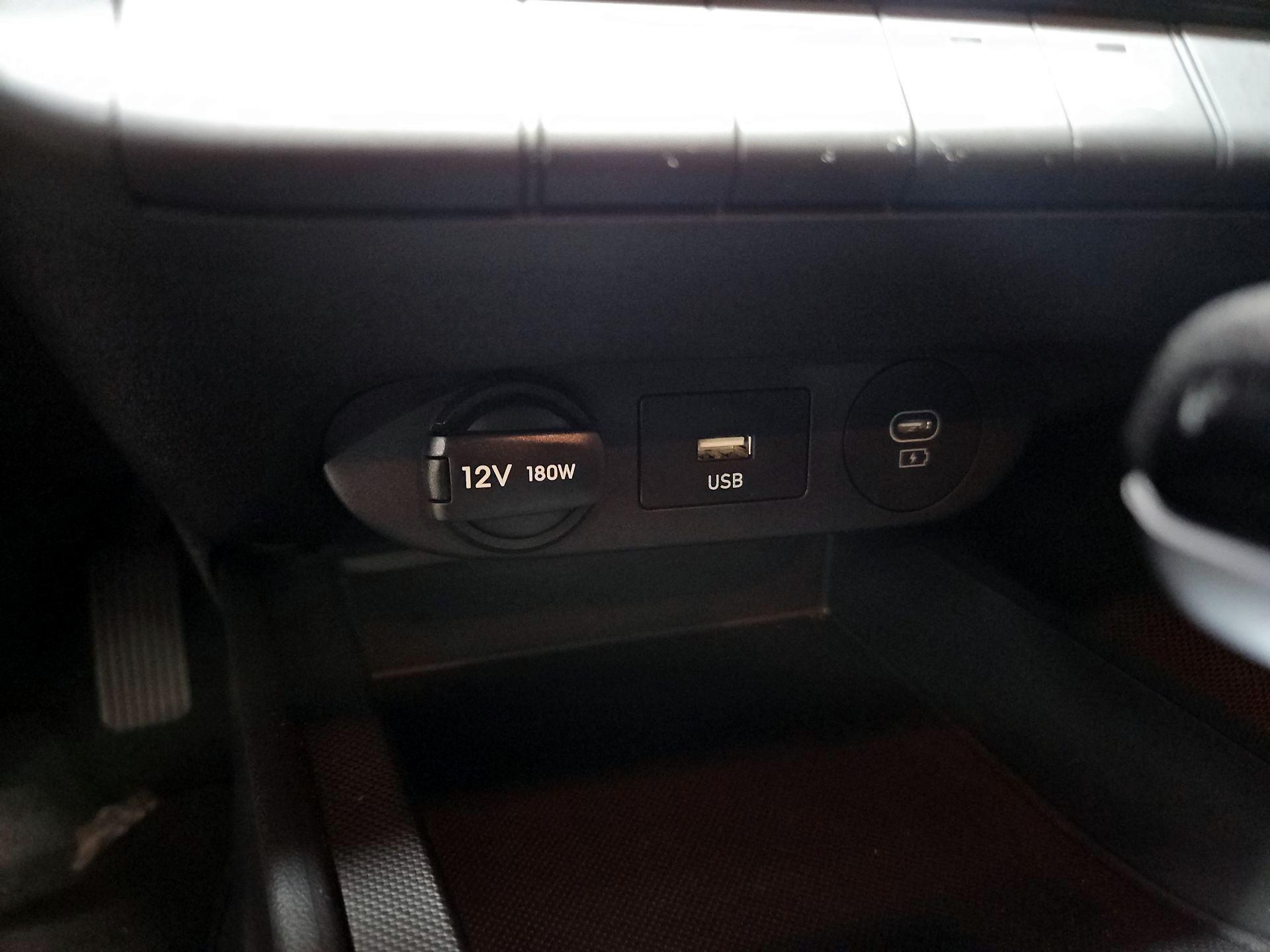 Thumbnail: 2024 Hyundai Elantra - 19