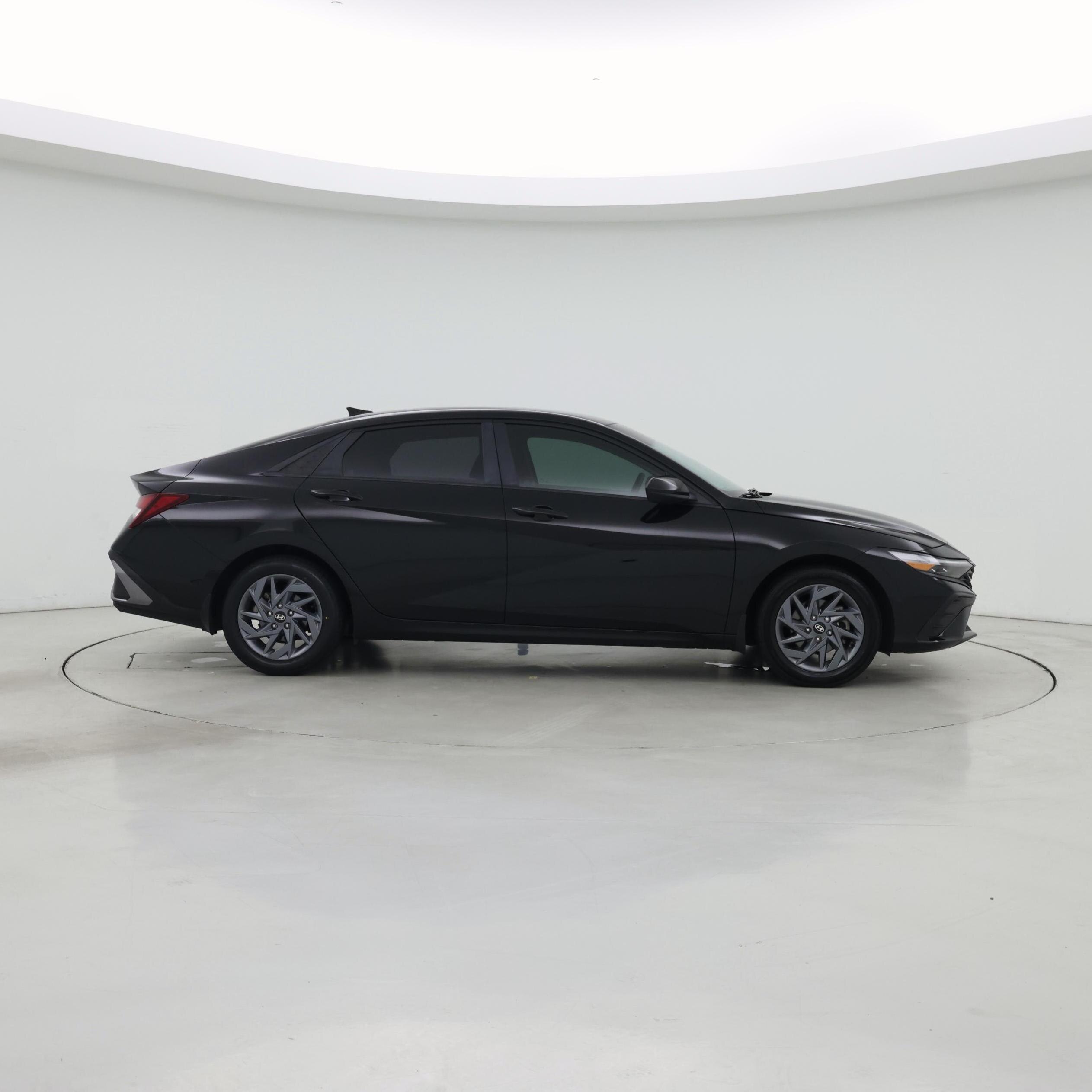 Thumbnail: 2024 Hyundai Elantra - 7
