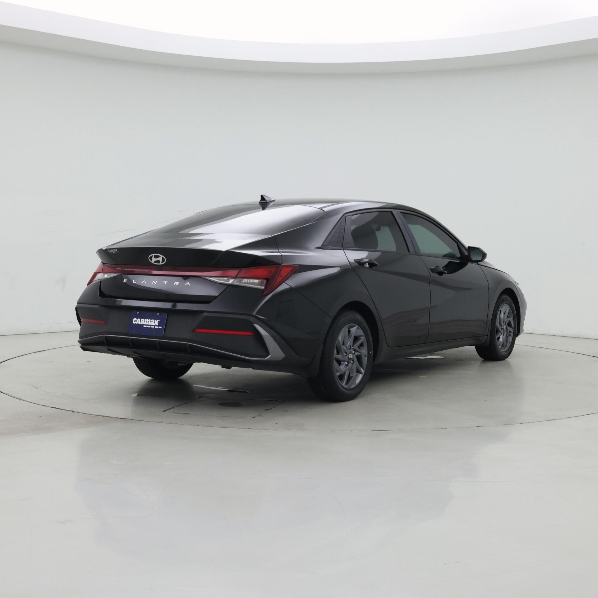 Thumbnail: 2024 Hyundai Elantra - 8