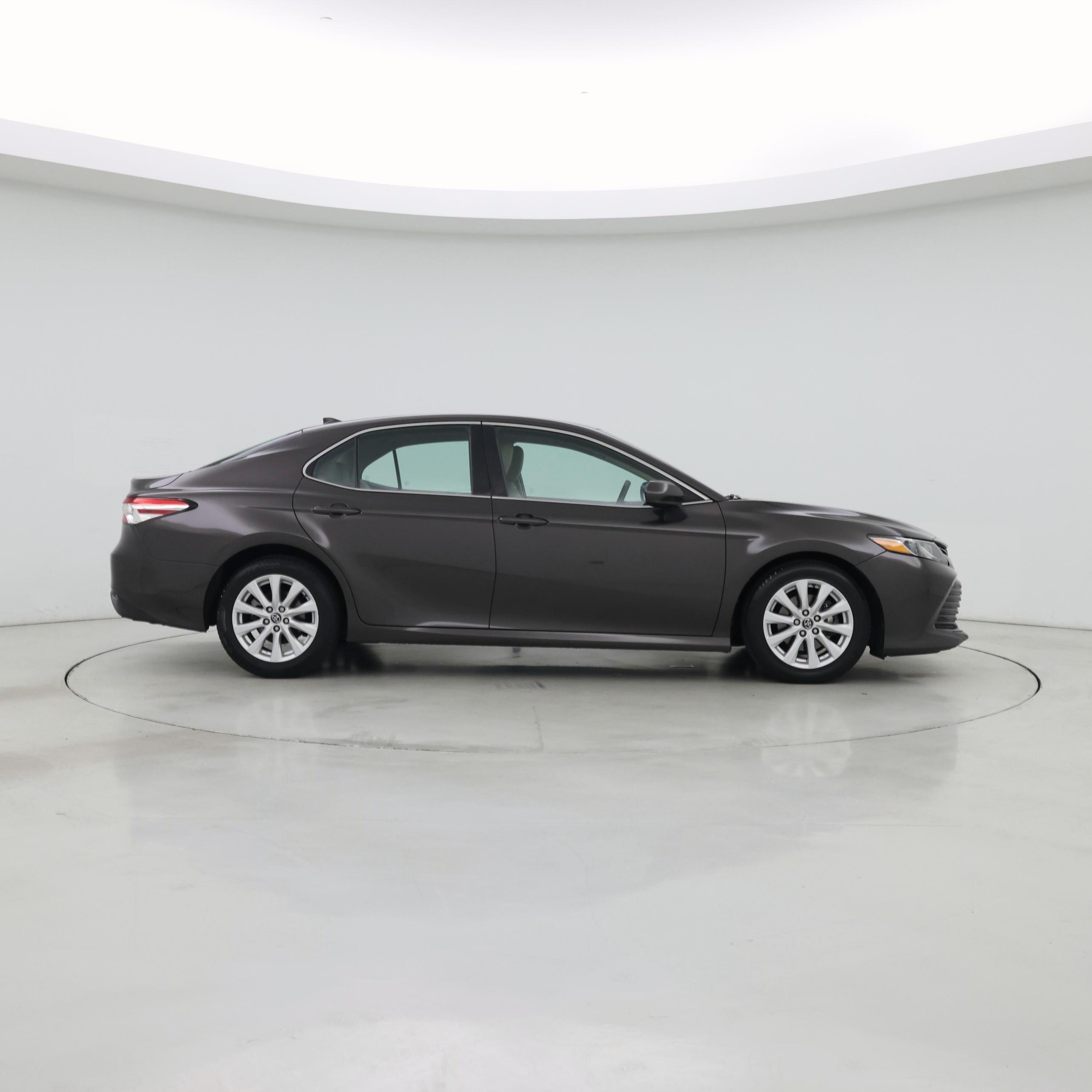 Thumbnail: 2019 Toyota Camry - 7
