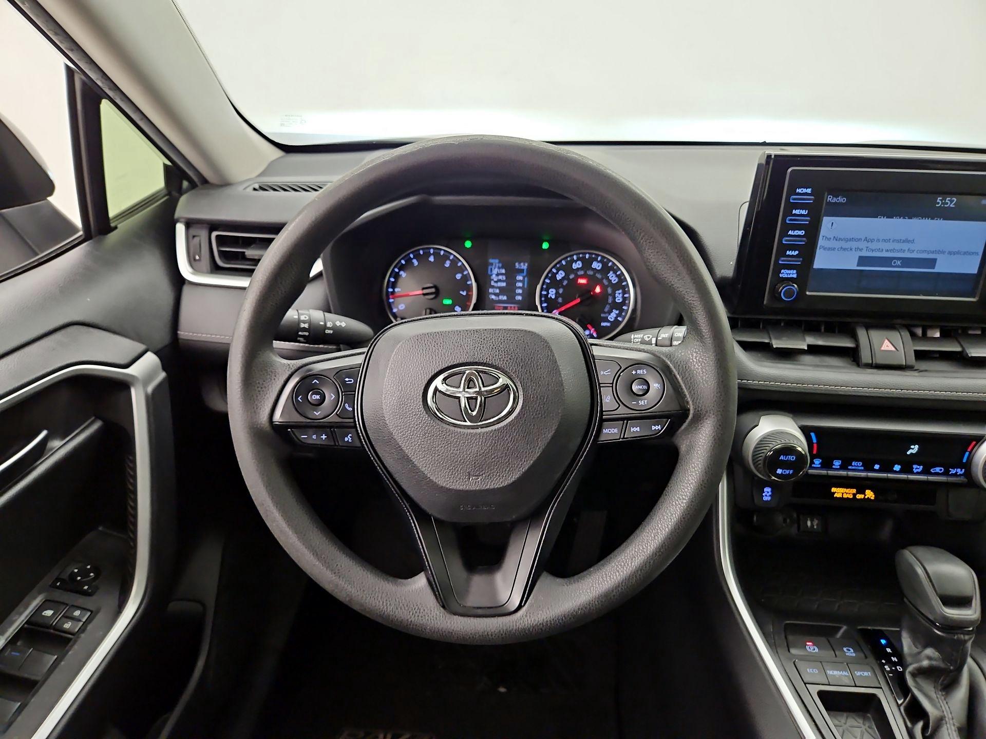 Thumbnail: 2019 Toyota RAV4 - 10