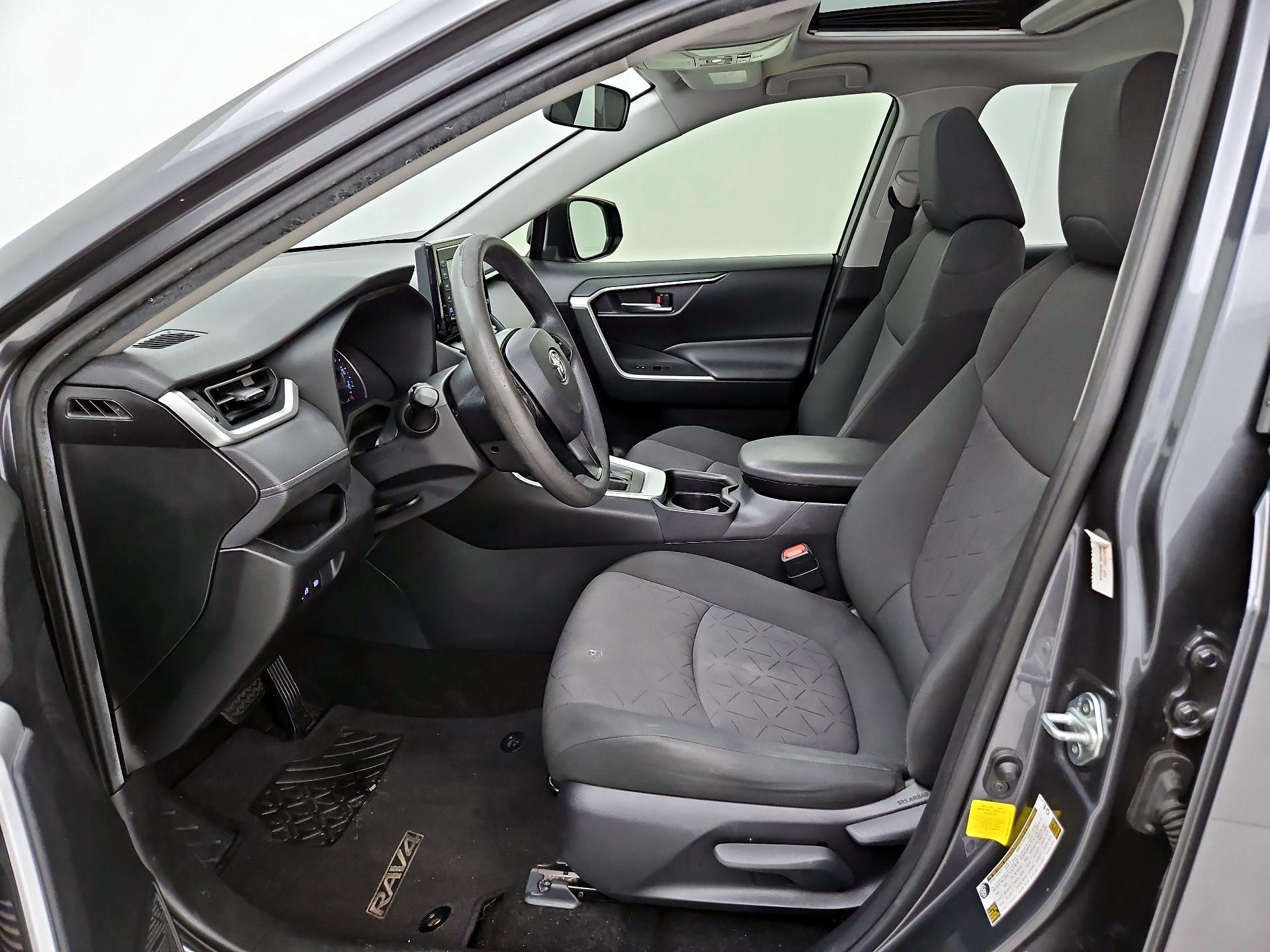 Thumbnail: 2019 Toyota RAV4 - 11