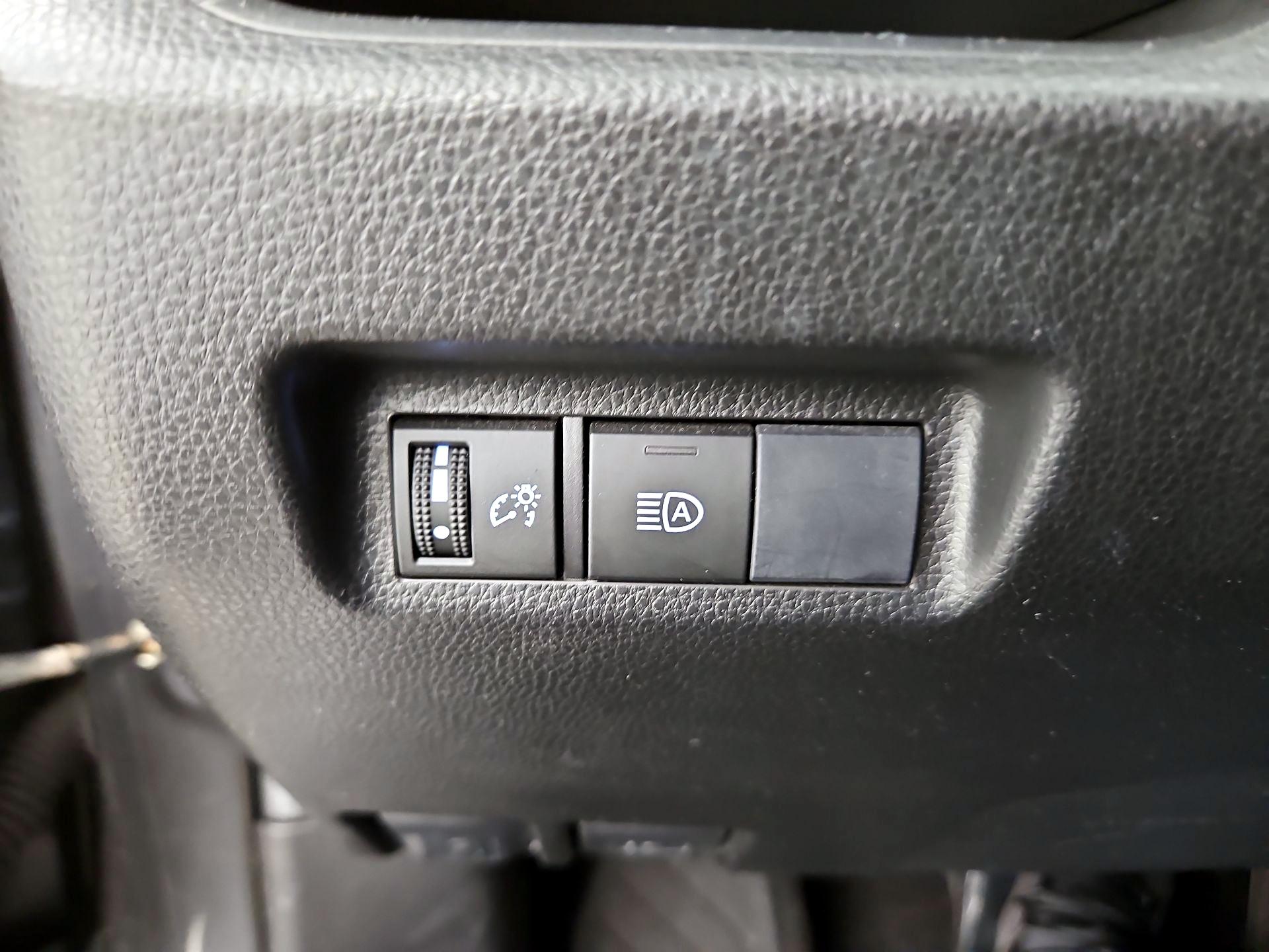 Thumbnail: 2019 Toyota RAV4 - 13