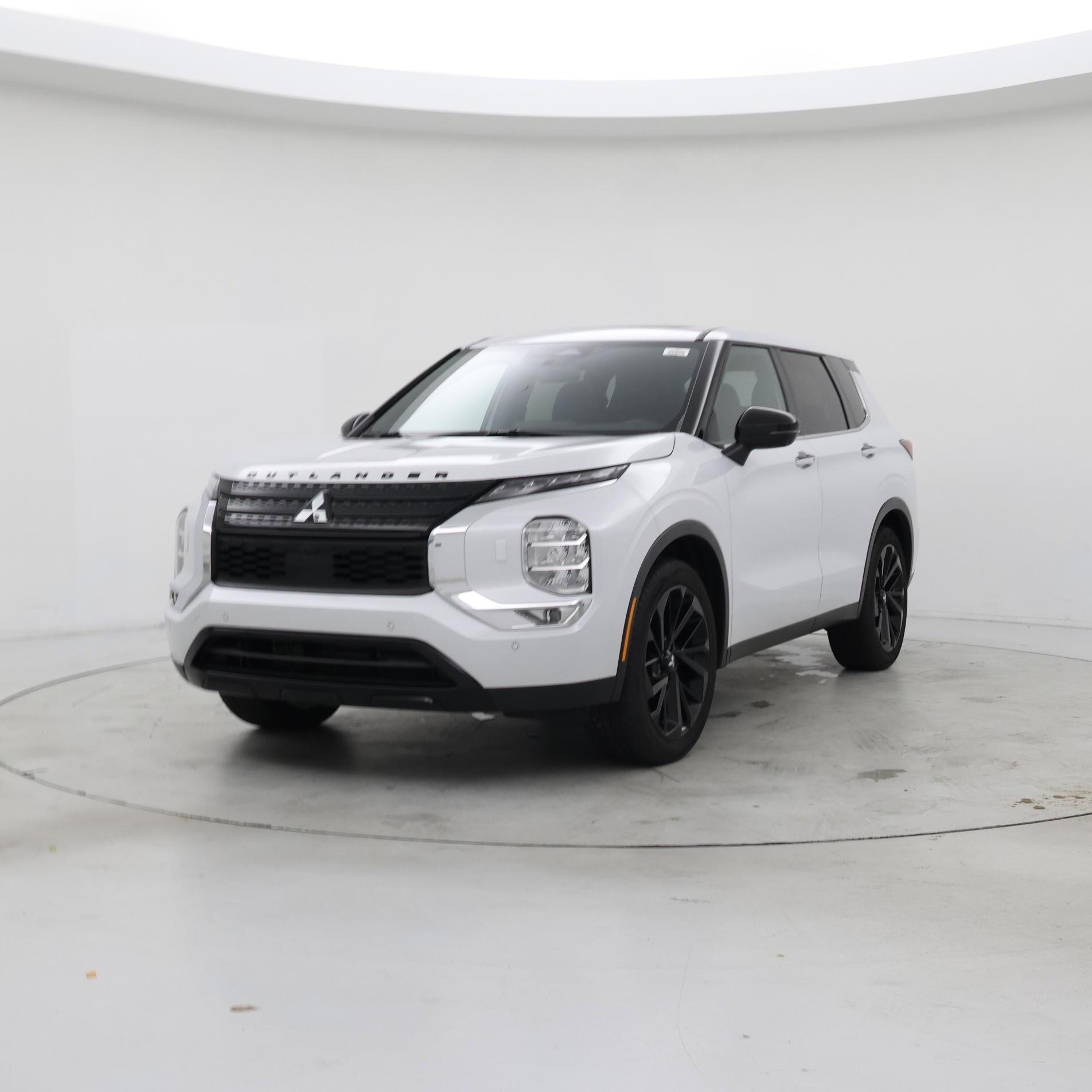 Thumbnail: 2024 Mitsubishi Outlander - 4