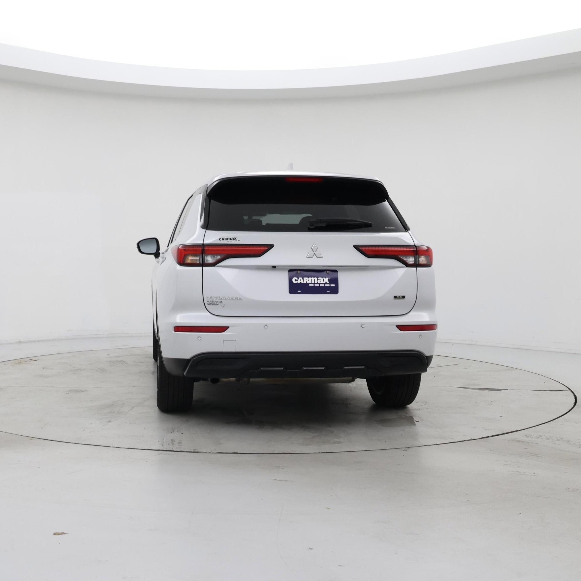 Thumbnail: 2024 Mitsubishi Outlander - 6