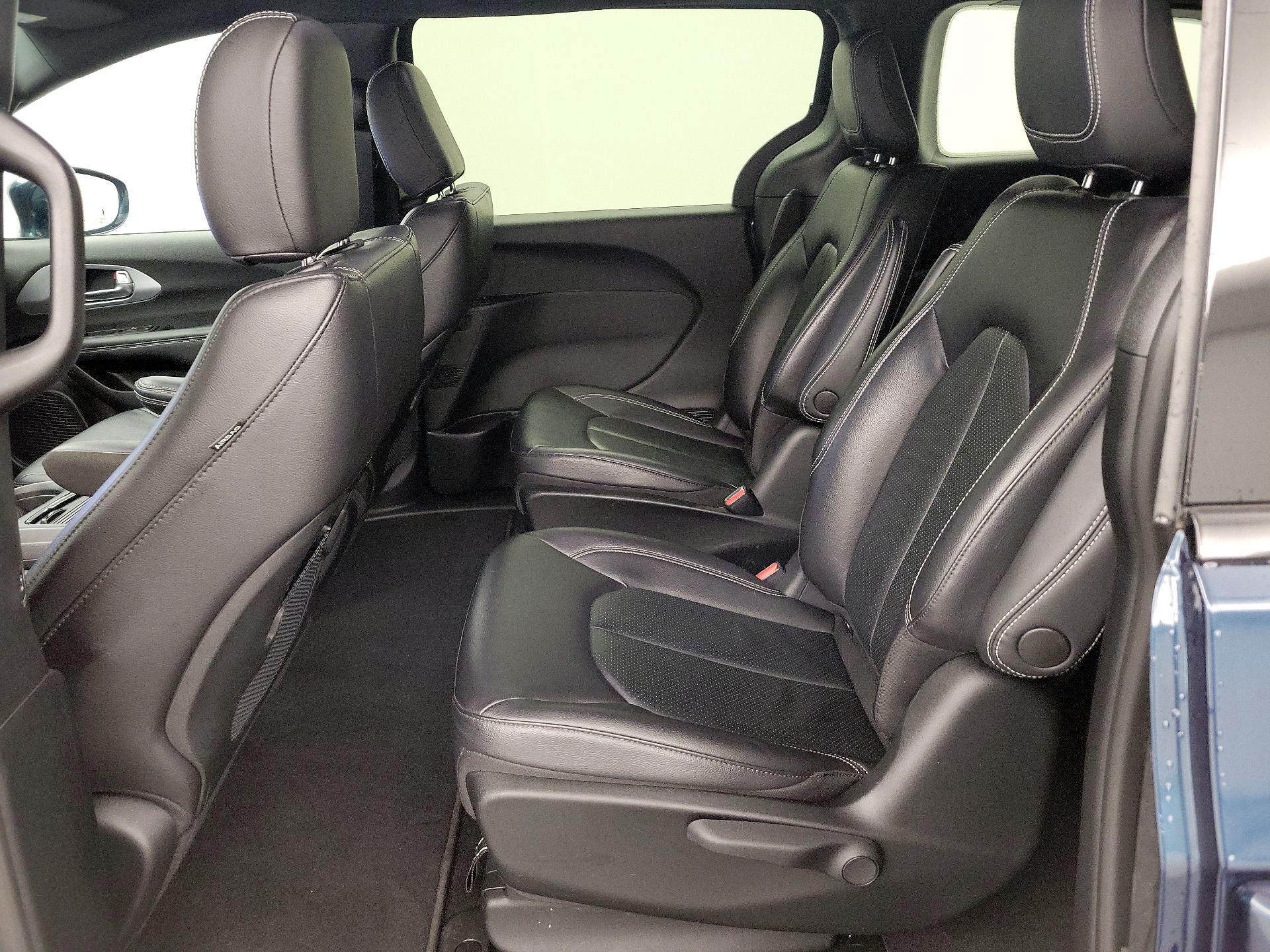 Thumbnail: 2022 Chrysler Pacifica - 19
