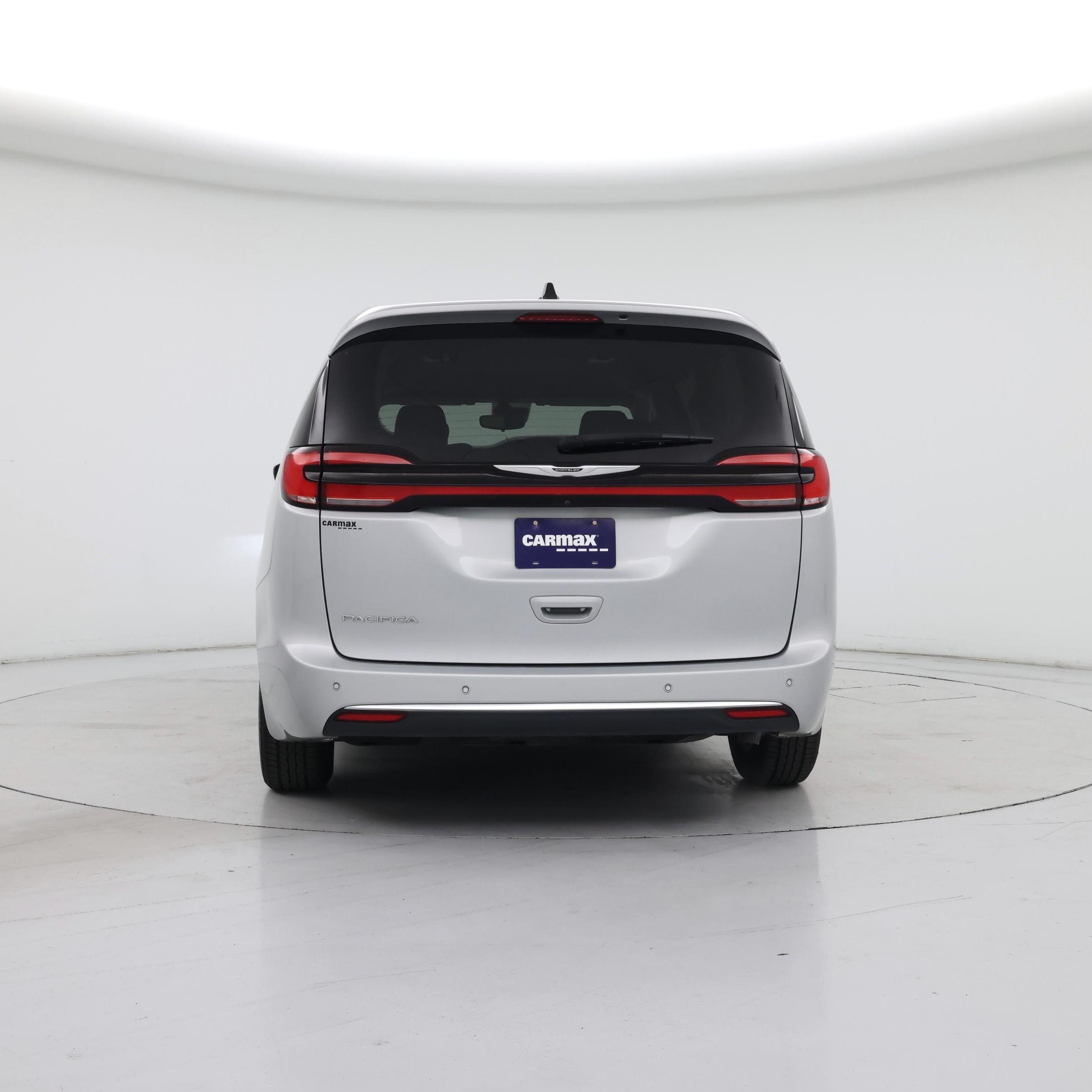 Thumbnail: 2023 Chrysler Pacifica - 6
