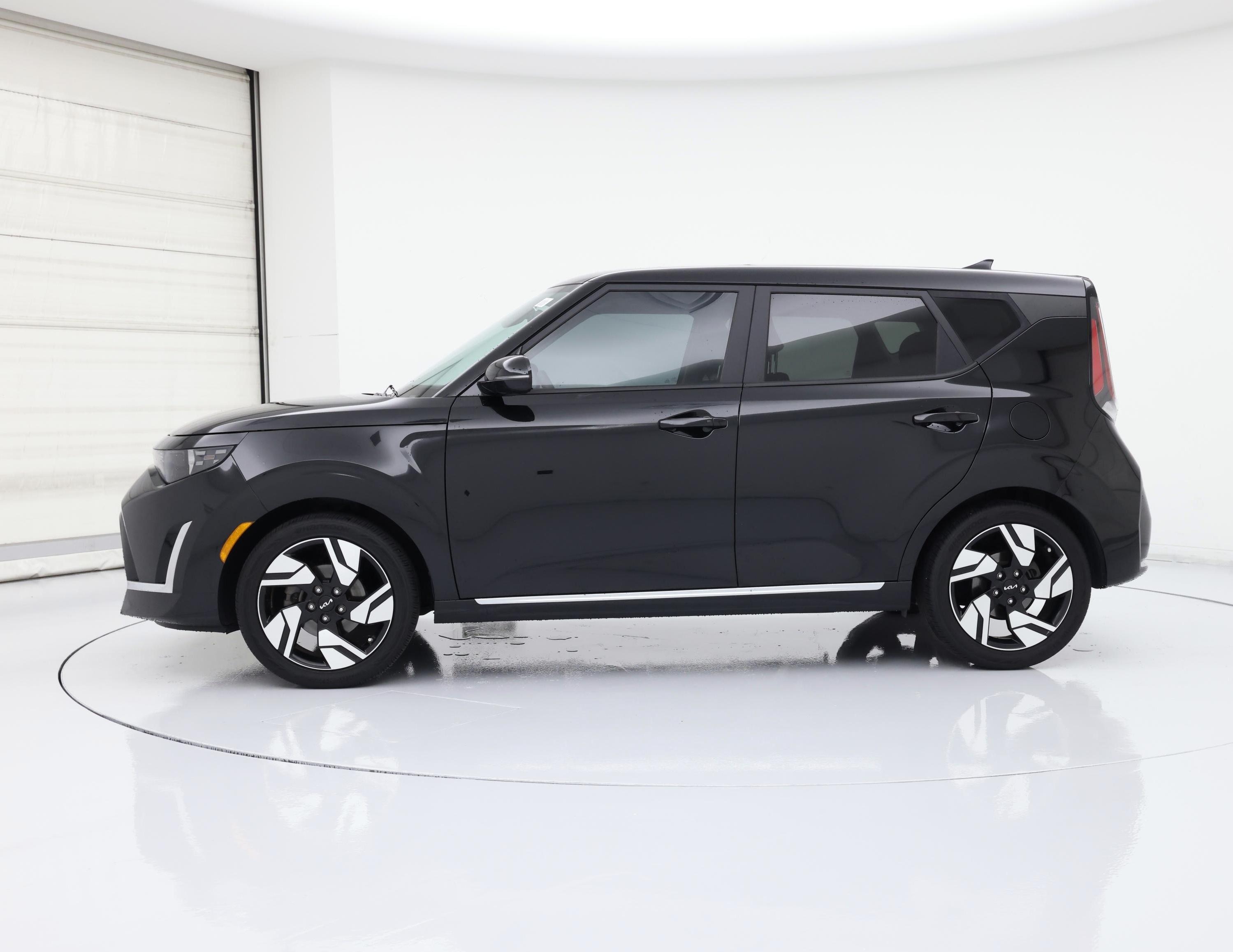Thumbnail: 2023 Kia Soul - 3