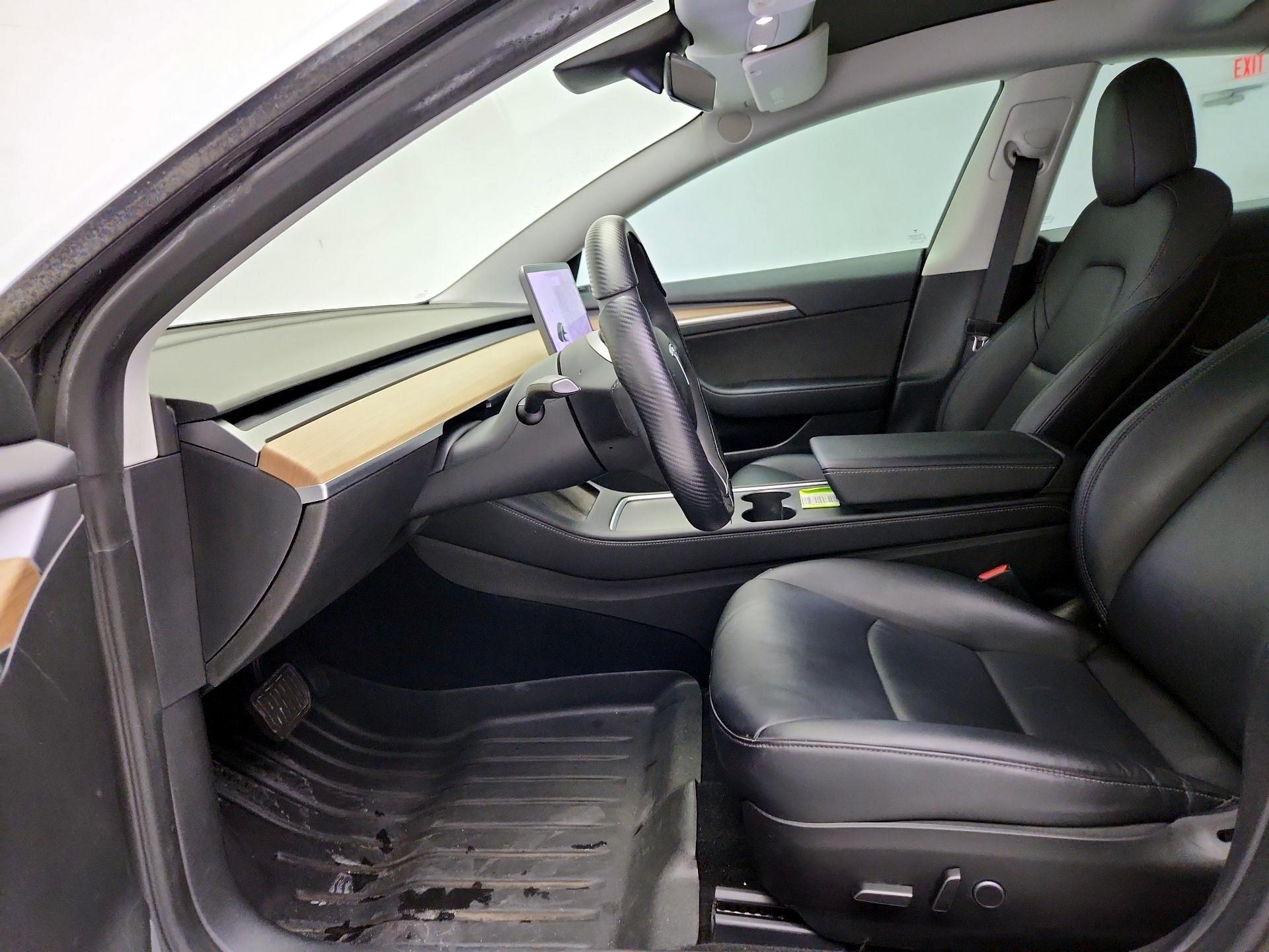 Thumbnail: 2021 Tesla Model 3 - 11