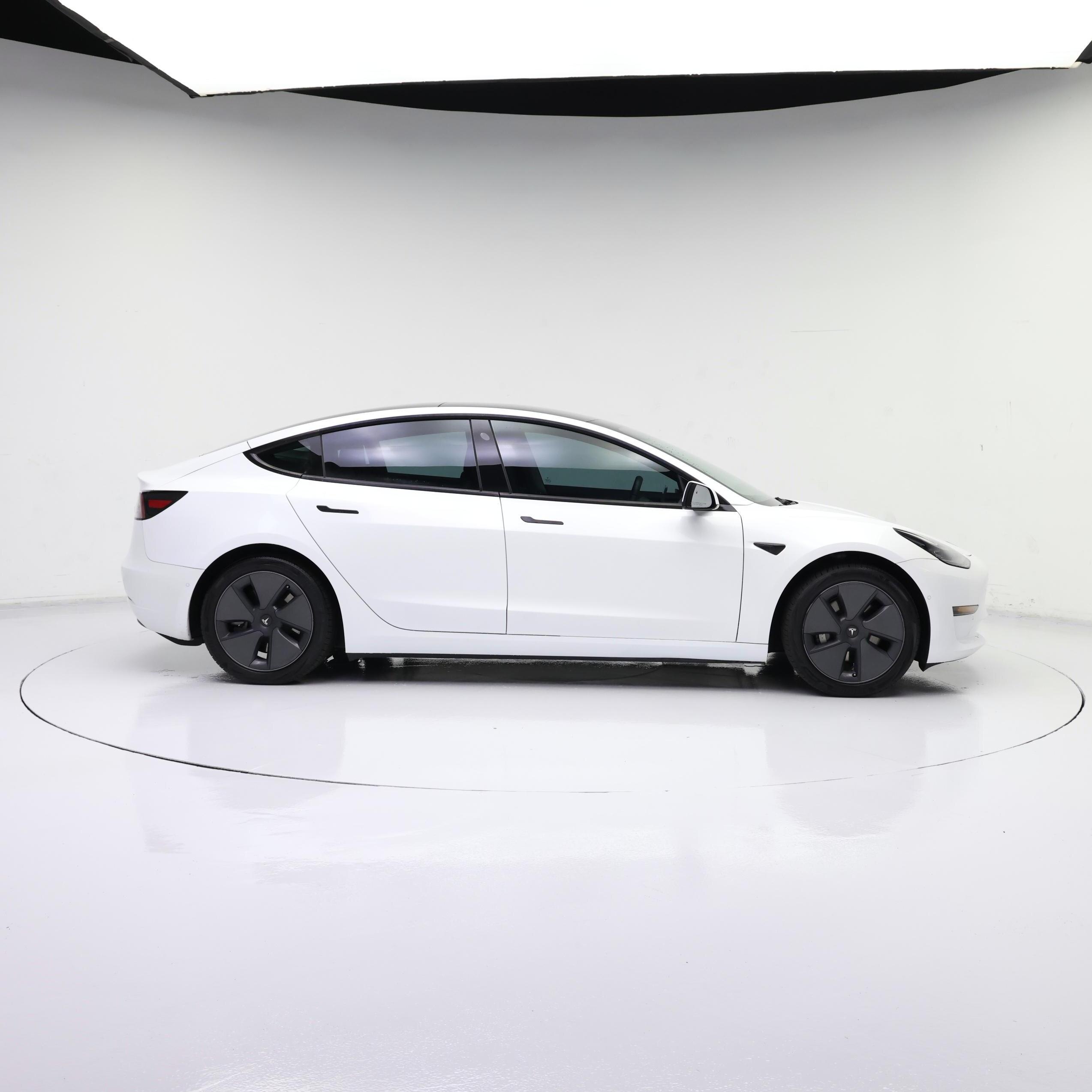 Thumbnail: 2021 Tesla Model 3 - 7