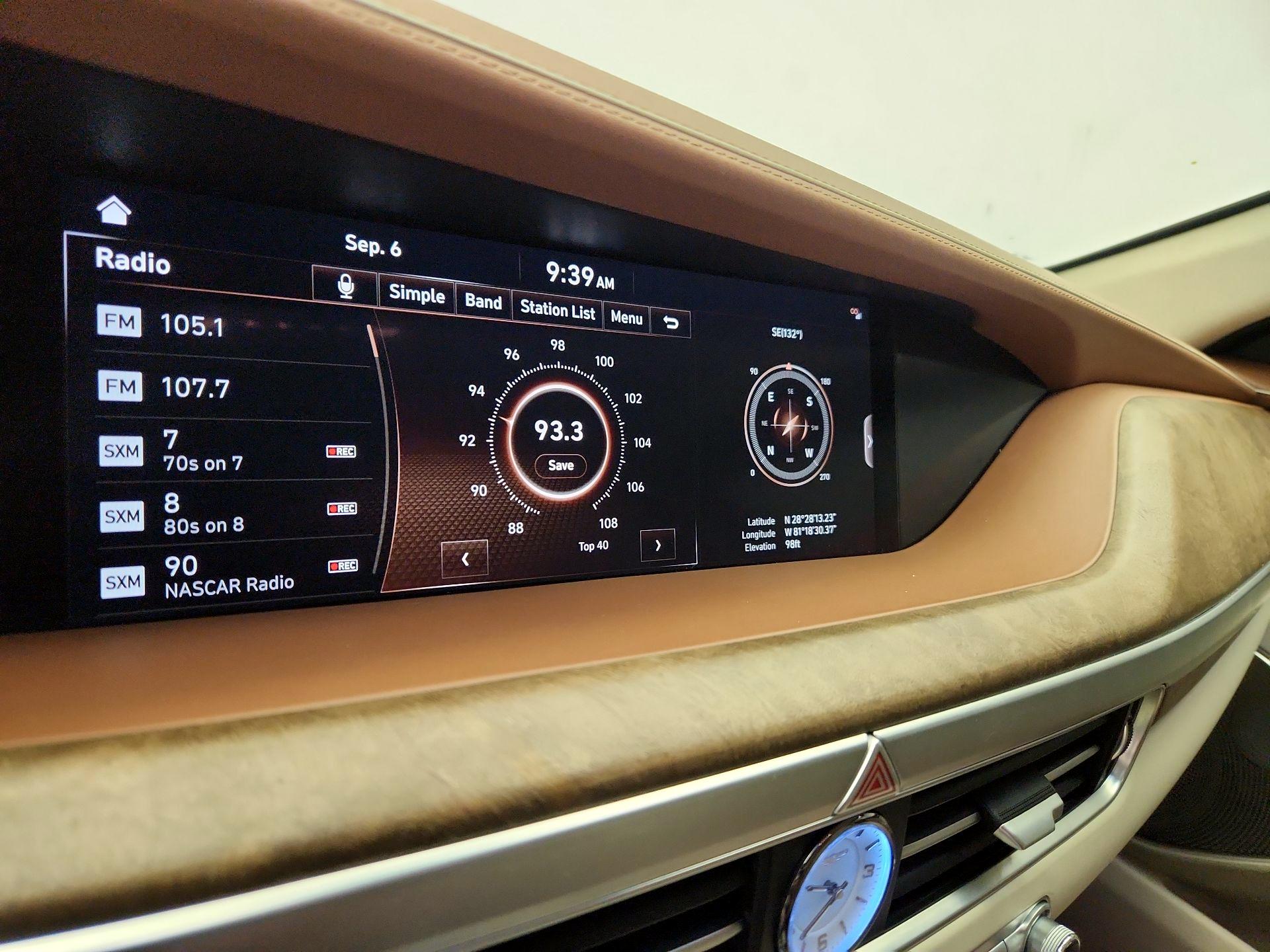 Thumbnail: 2020 Genesis G90 - 16