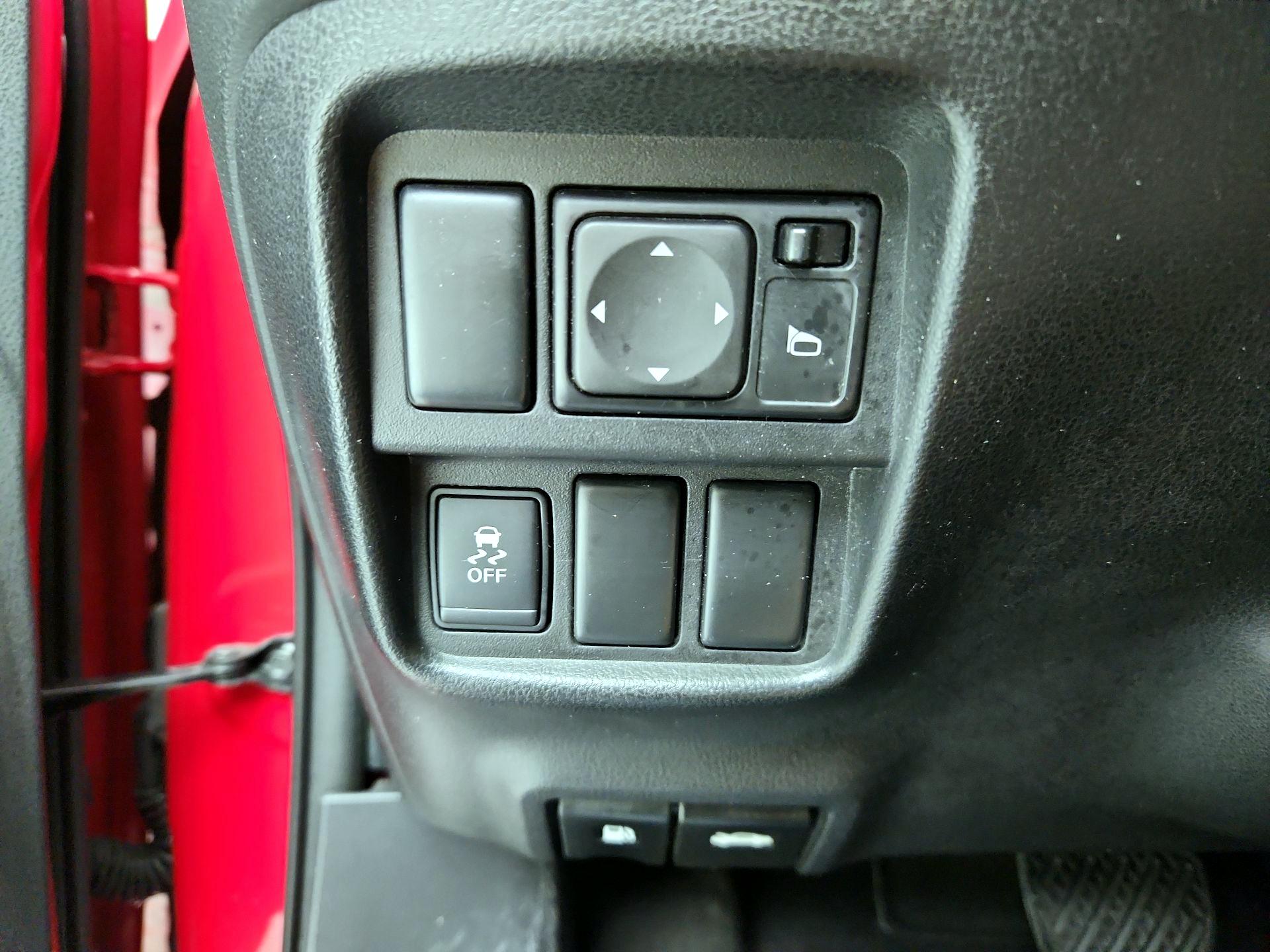 Thumbnail: 2015 Nissan Juke - 13