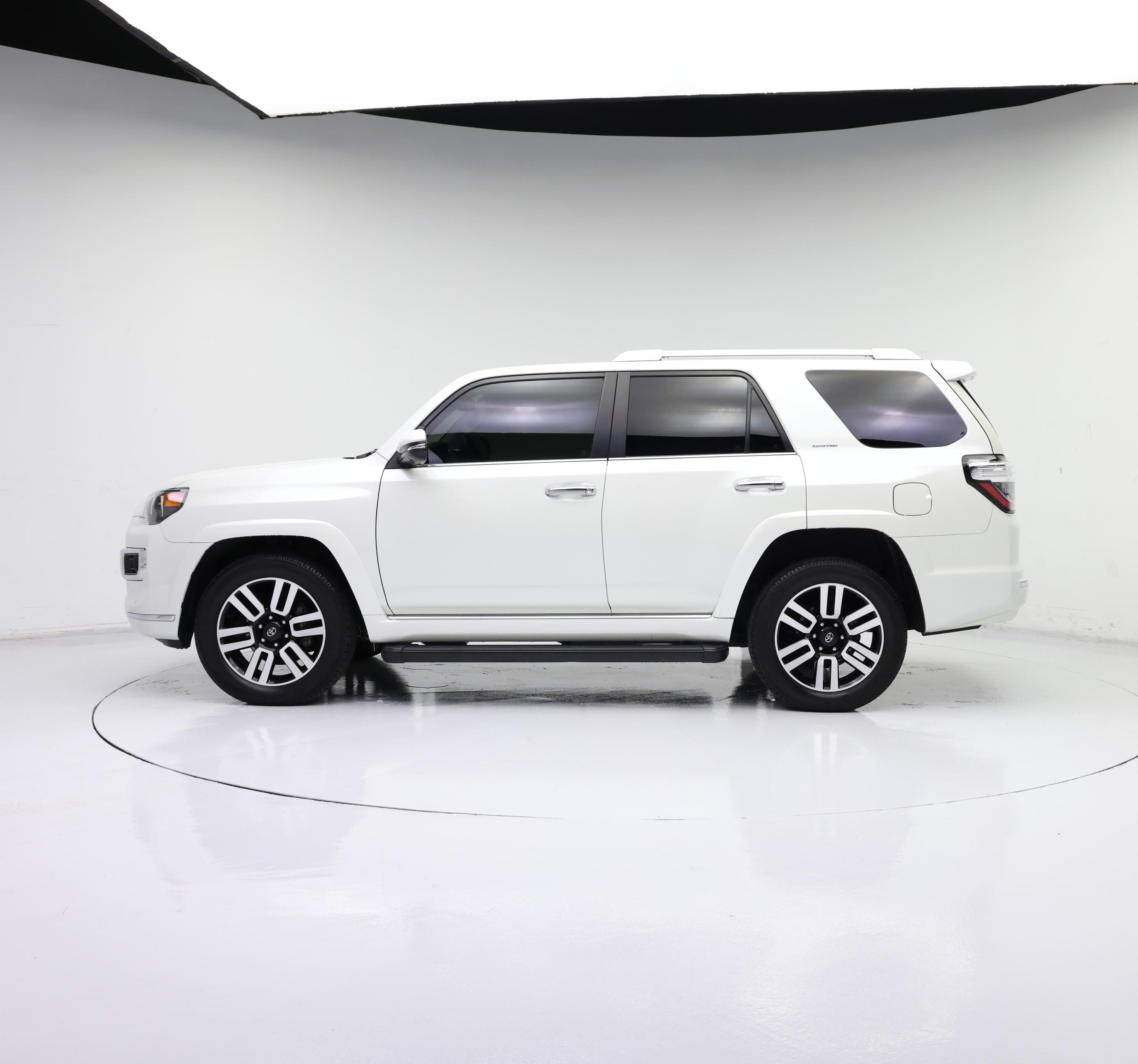 Thumbnail: 2023 Toyota 4Runner - 3