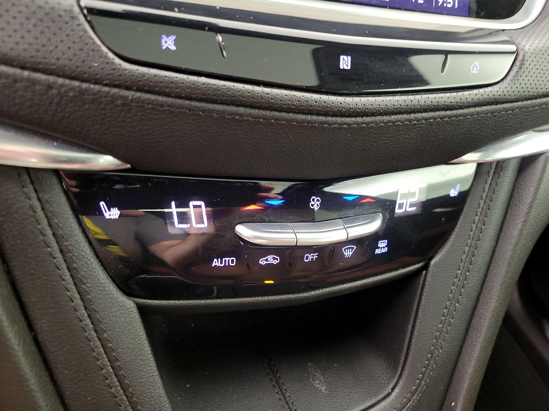 Thumbnail: 2021 Cadillac XT5 - 15