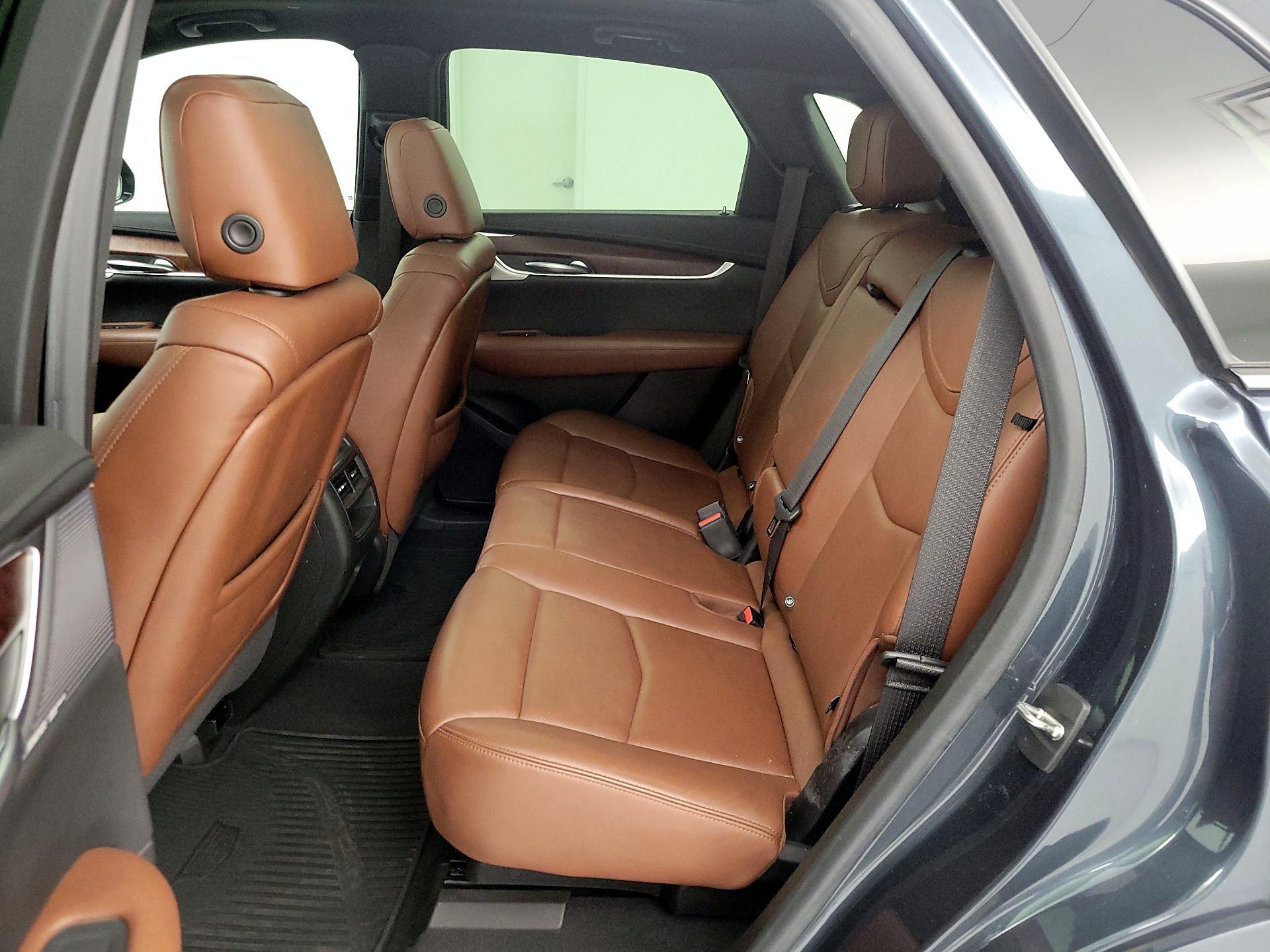 Thumbnail: 2021 Cadillac XT5 - 19