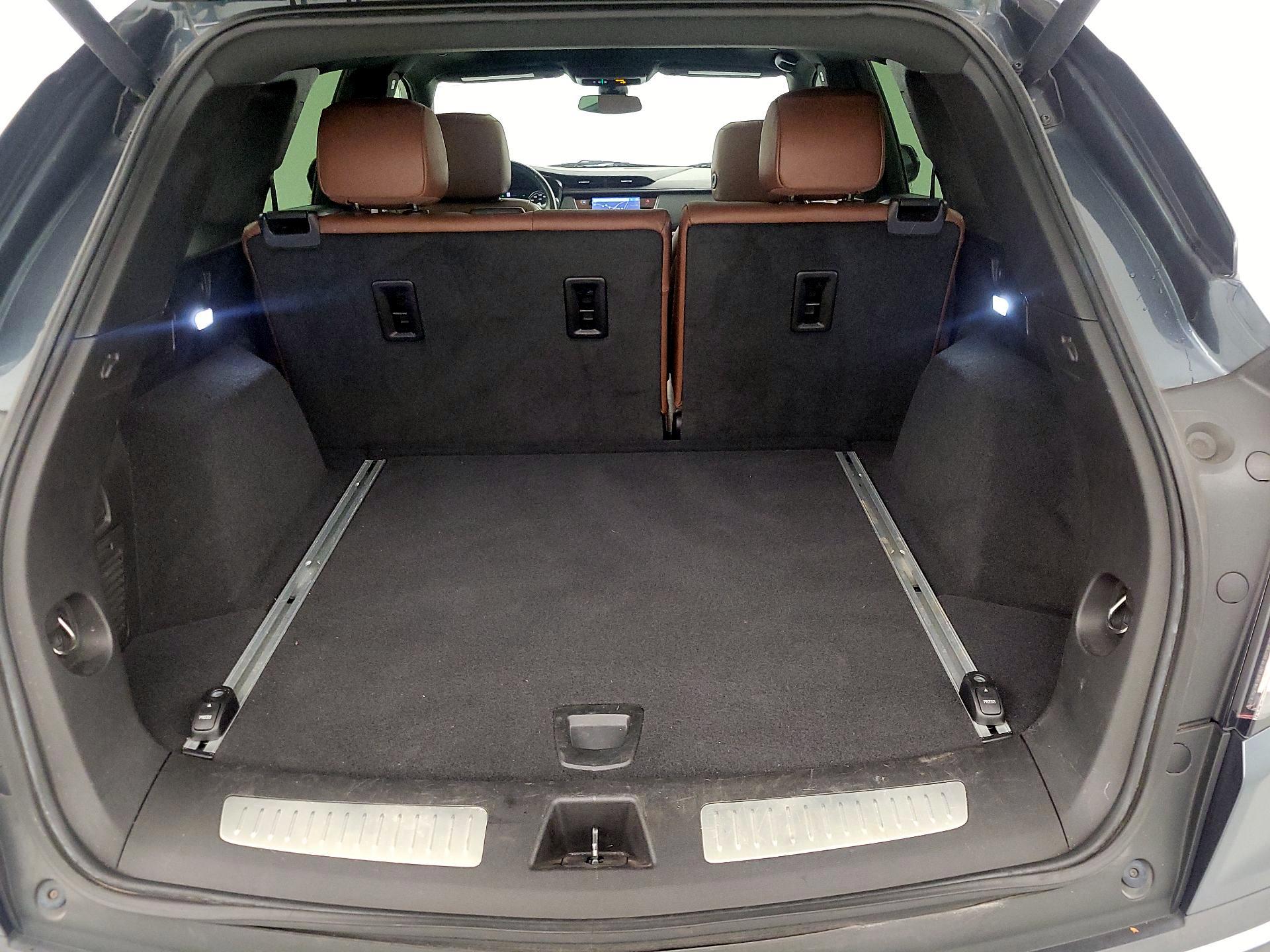 Thumbnail: 2021 Cadillac XT5 - 20