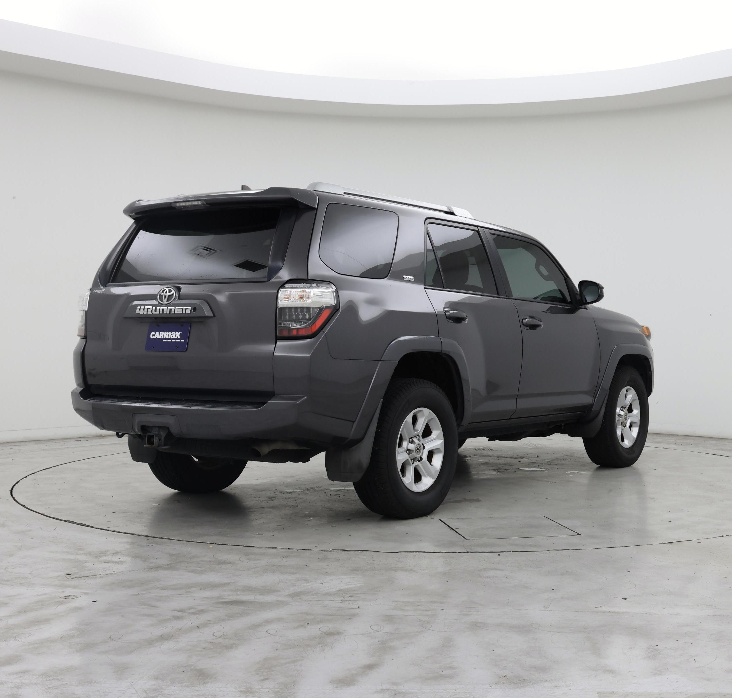 Thumbnail: 2016 Toyota 4Runner - 8