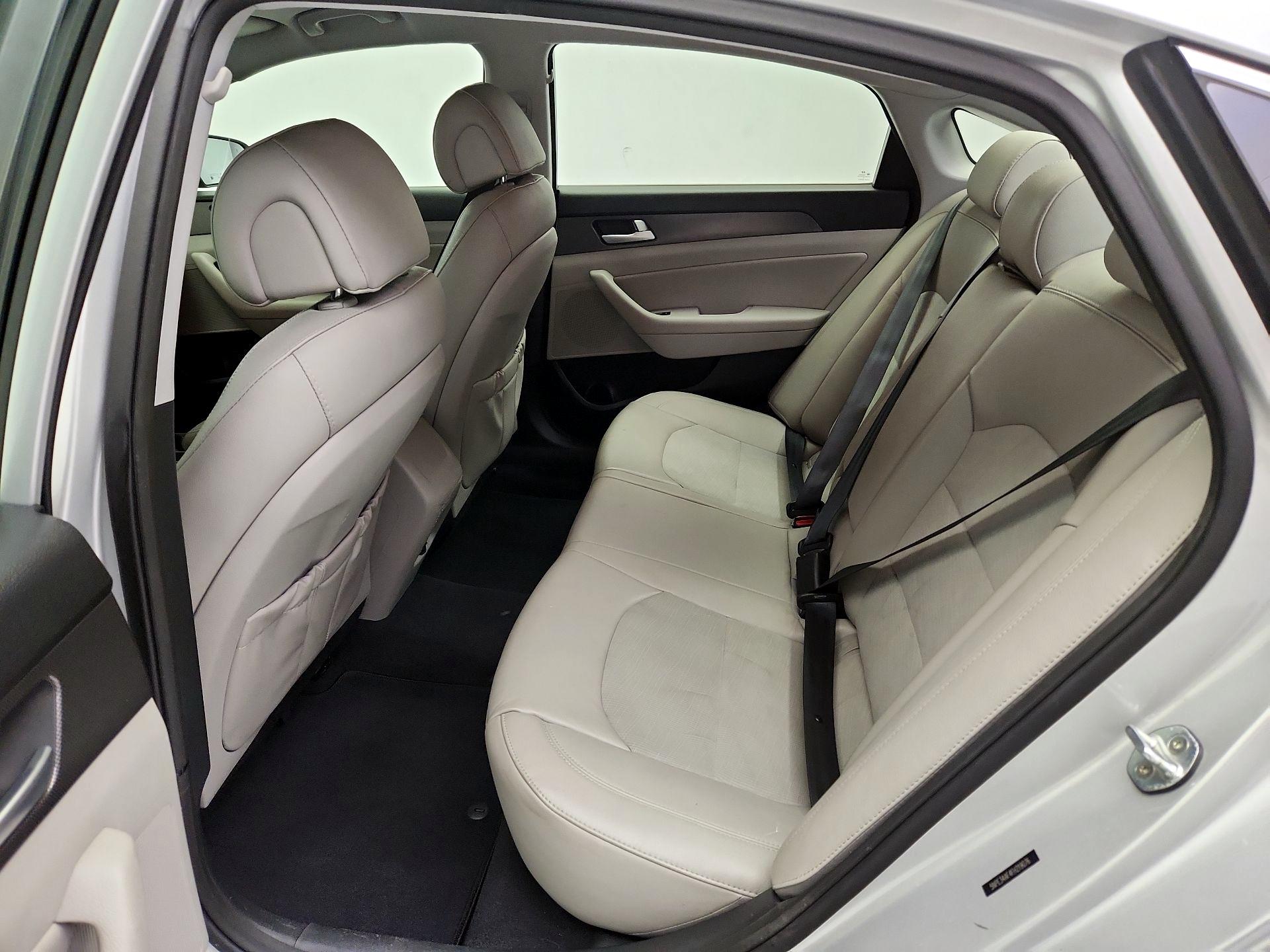Thumbnail: 2015 Hyundai Sonata - 19