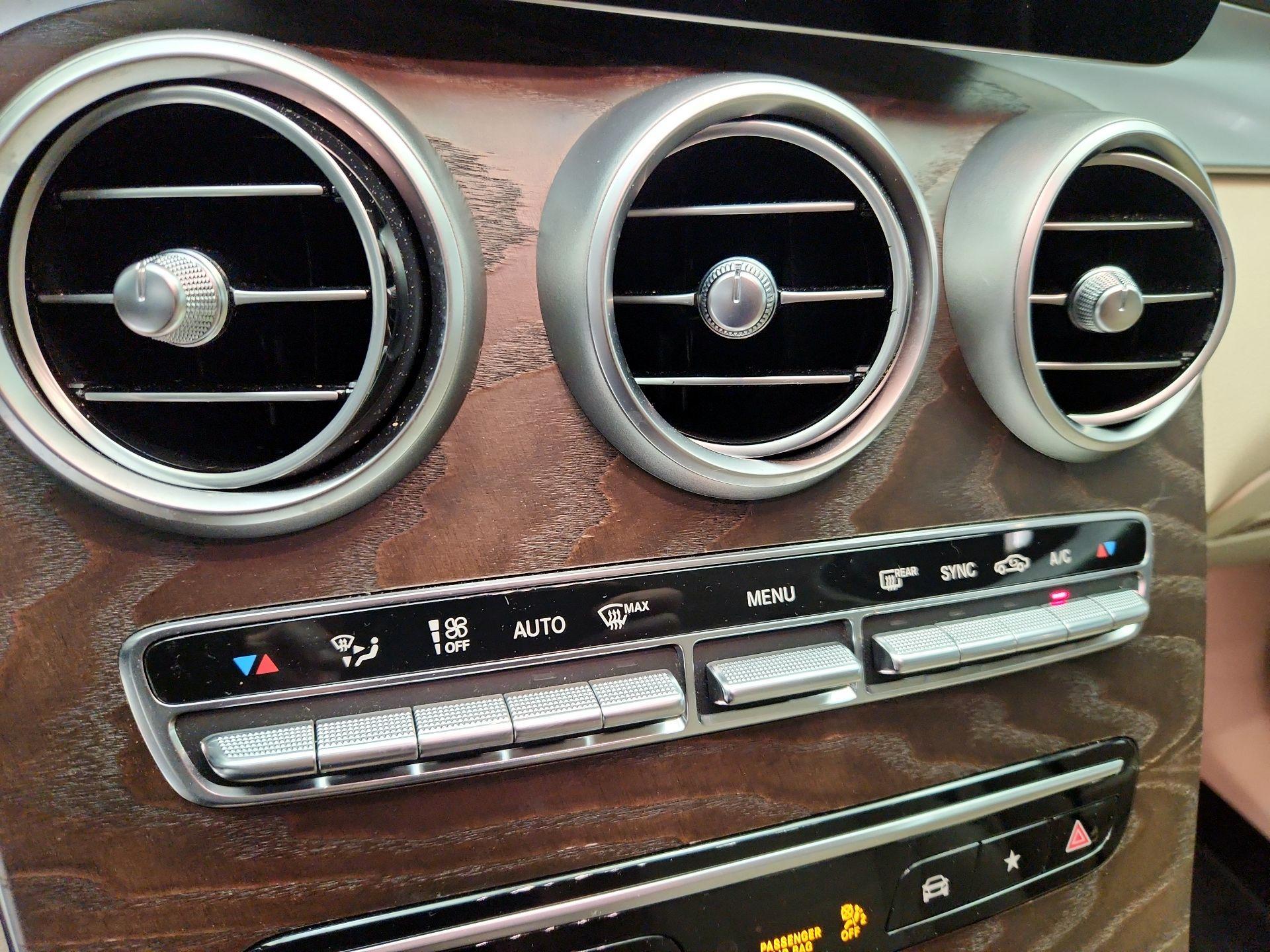 Thumbnail: 2020 Mercedes-Benz GLC - 16