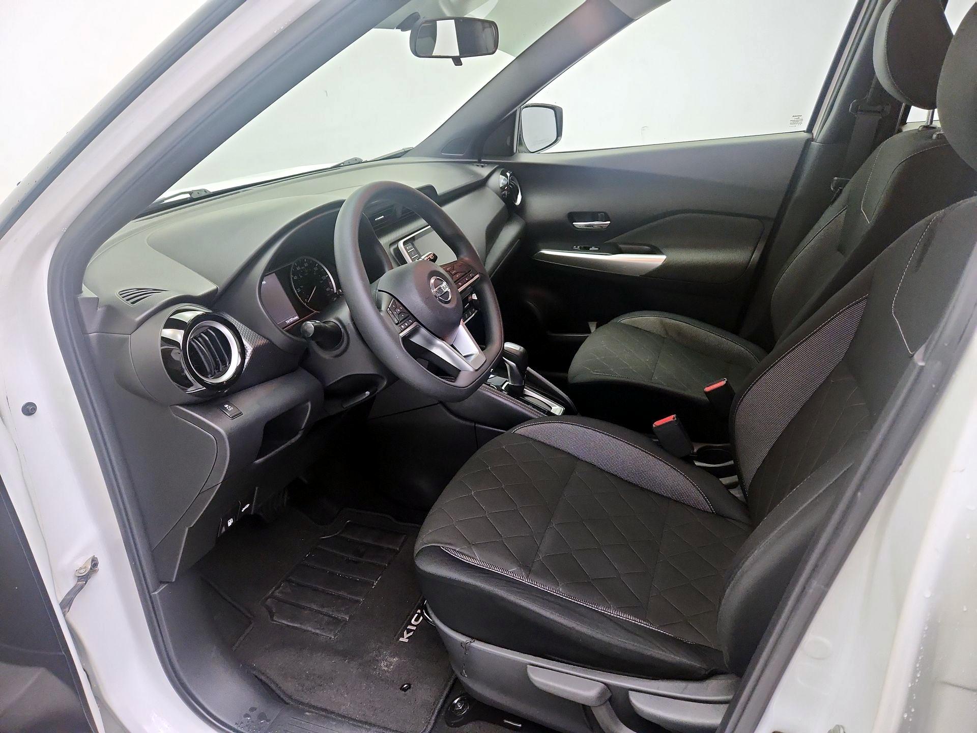 Thumbnail: 2018 Nissan Kicks - 11