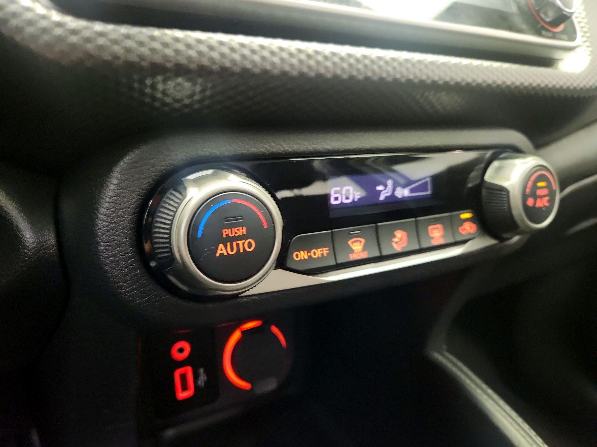 Thumbnail: 2018 Nissan Kicks - 16